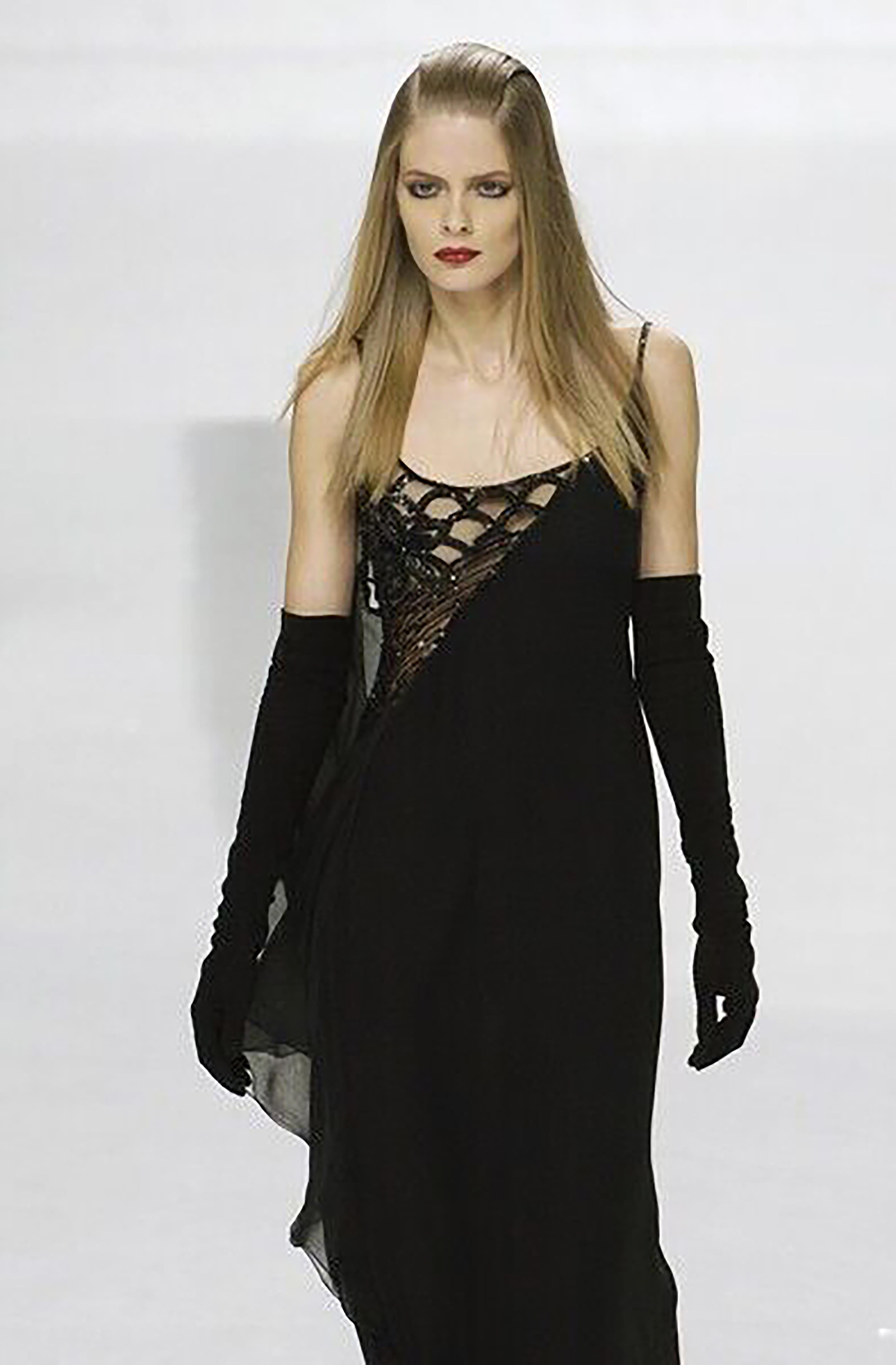 A/W 2006 Valentino Black Silk Embellished Floral Asymmetrical Gown 5