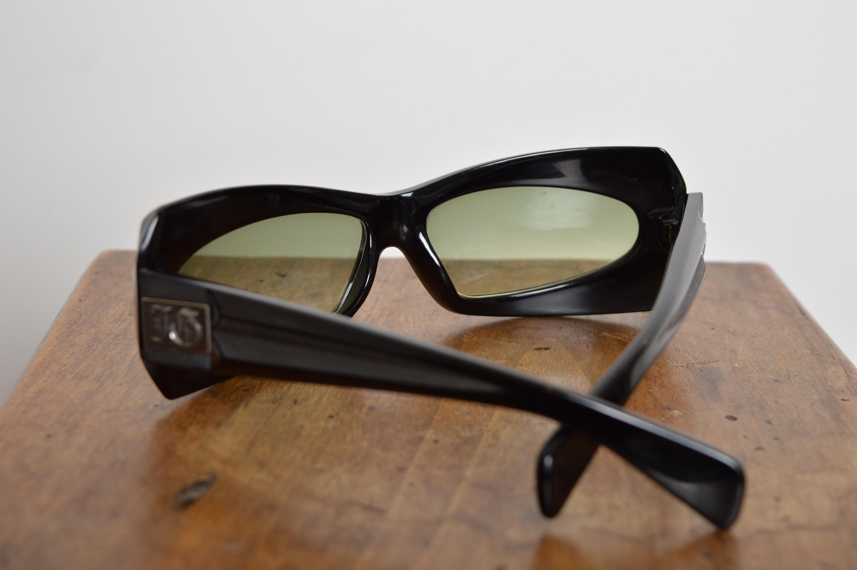A/W 2010 John Galliano Gafas de sol rectangulares Avant Guard Black 2000 - Sombras en venta 10