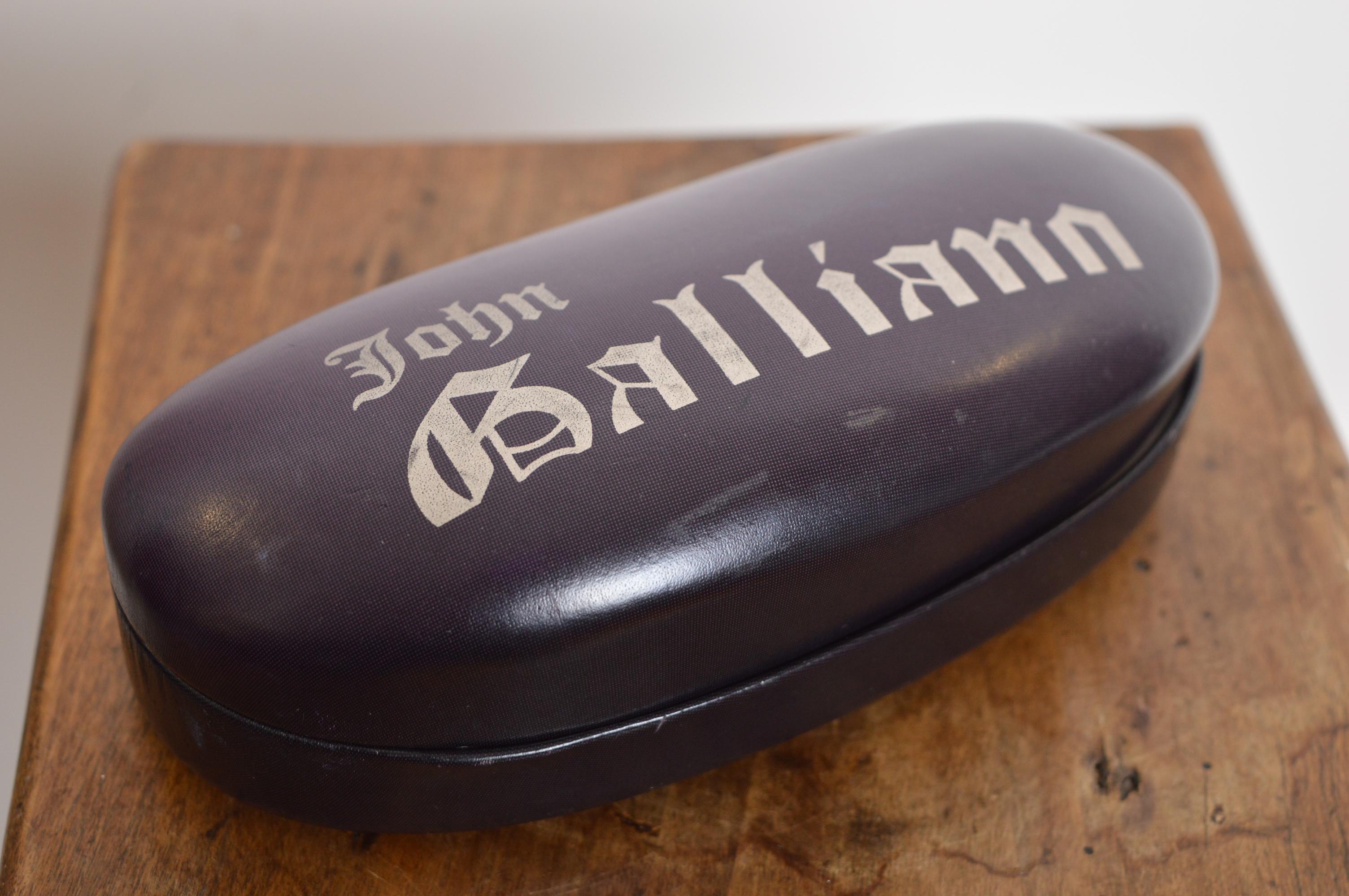 A/W 2010 John Galliano Gafas de sol rectangulares Avant Guard Black 2000 - Sombras en venta 11