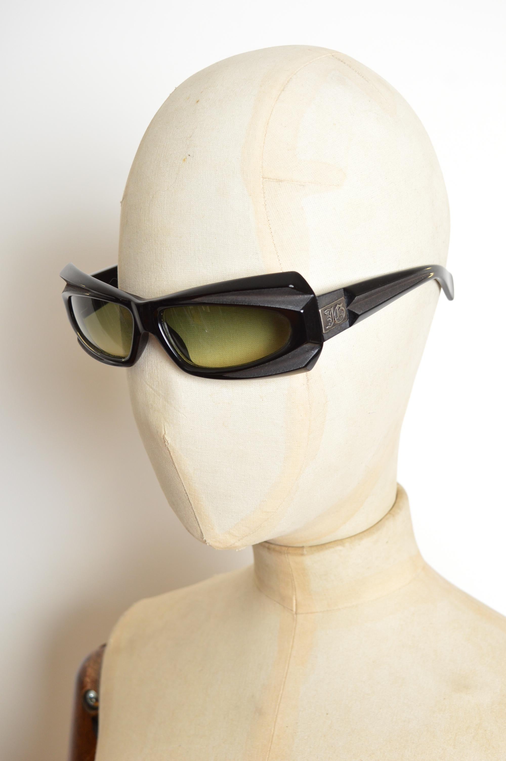 A/W 2010 John Galliano Gafas de sol rectangulares Avant Guard Black 2000 - Sombras en venta 4