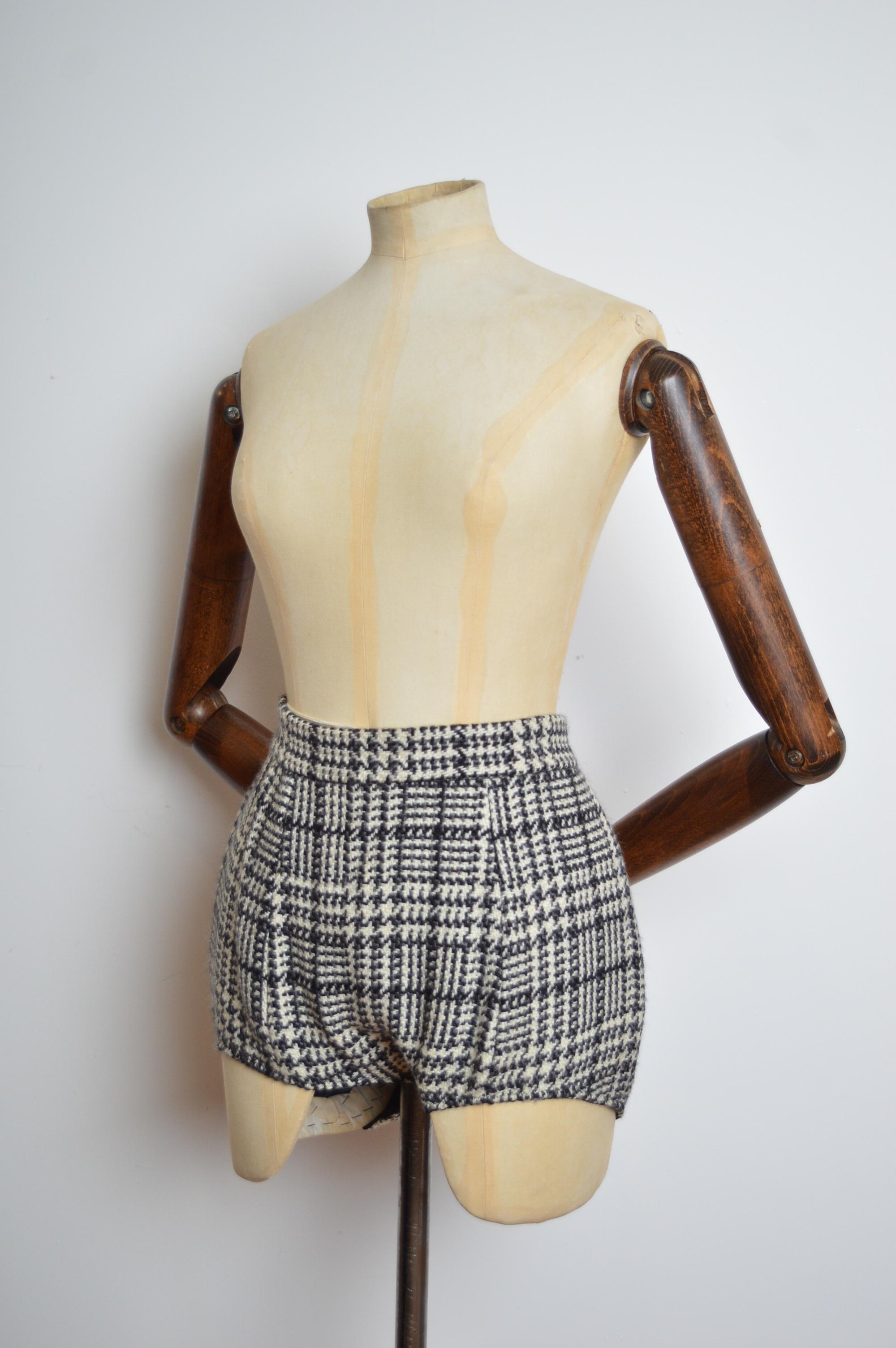 A/W 2013 Dolce & Gabbana High Waisted Tweed Wool Knickers hot Pant Shorts For Sale 3