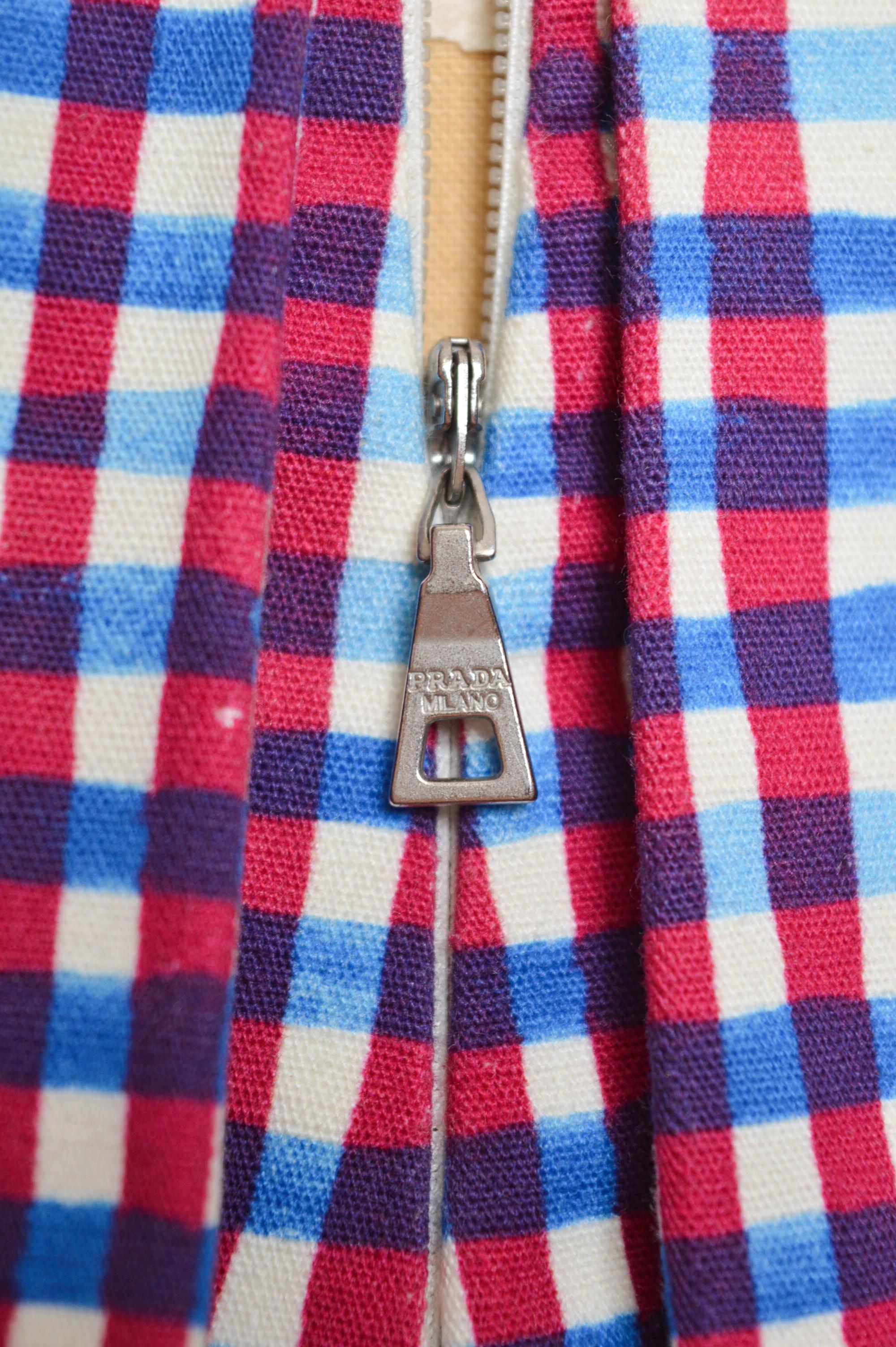 A/W 2013 PRADA kariert Gingham Check kariert Full Circle Rock in rot weiß & blau im Angebot 5