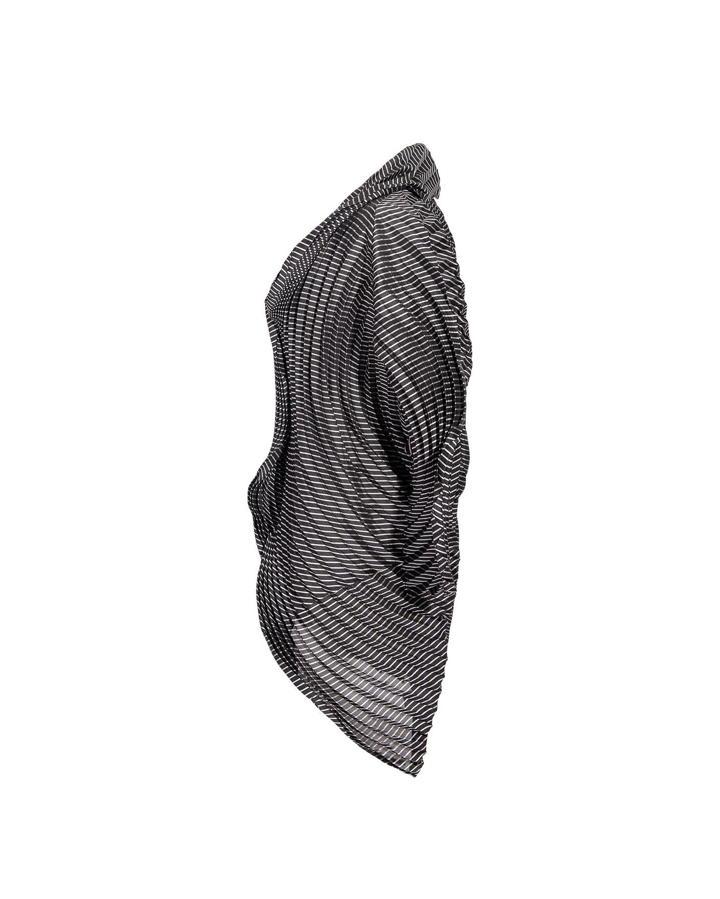 A/W 2014 Issey Miyake Gray and Black Sculptural Spiral Pleated Cardigan In Excellent Condition In North Hollywood, CA