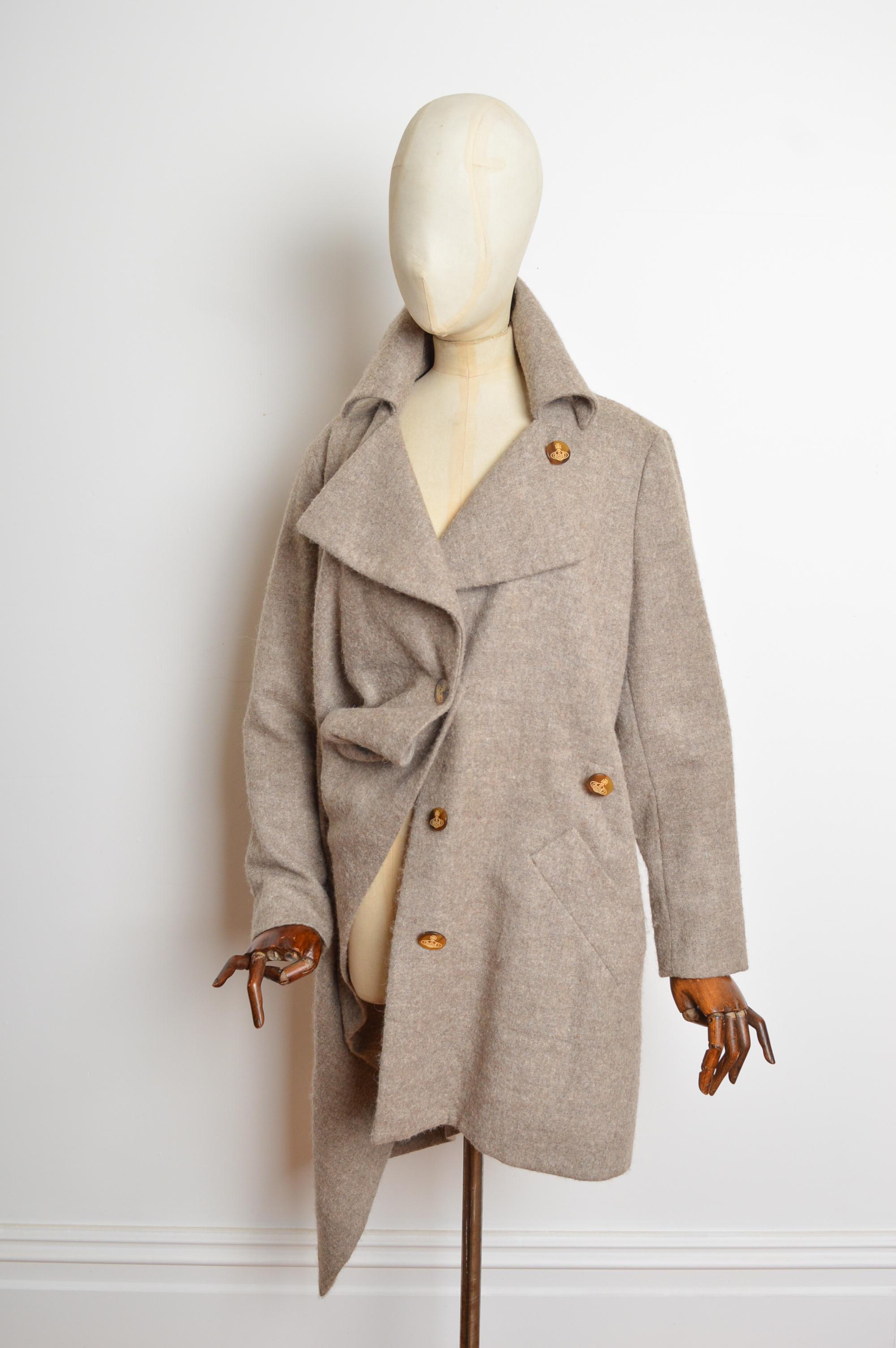 A/I 2015 Vivienne Westwood Cappotto asimmetrico in lana beige e panna - Giacca in vendita 5