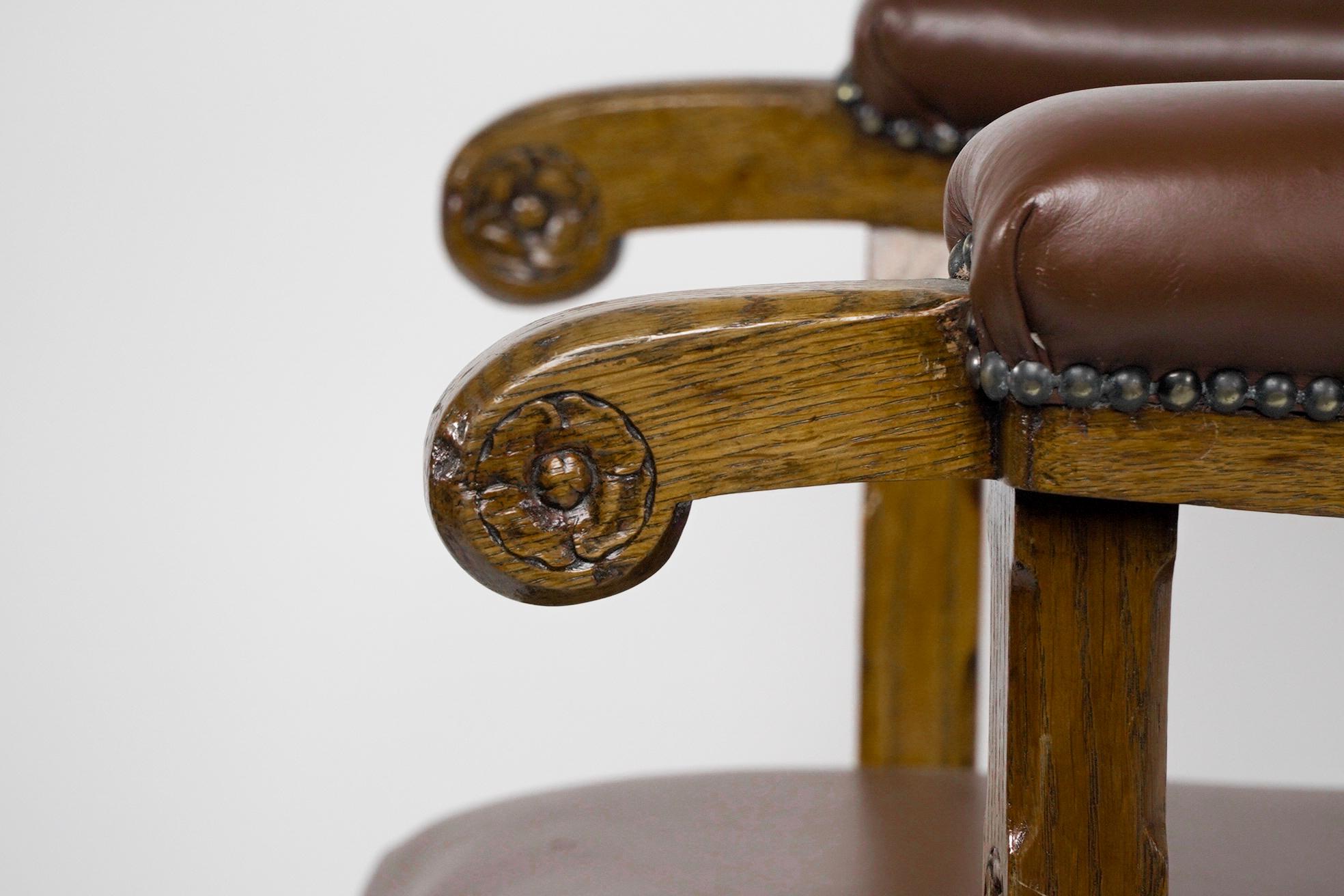 A W N Pugin, probablement fabriqué par Oak Oak de Lancaster Un fauteuil en chêne de style Revive gothique en vente 3