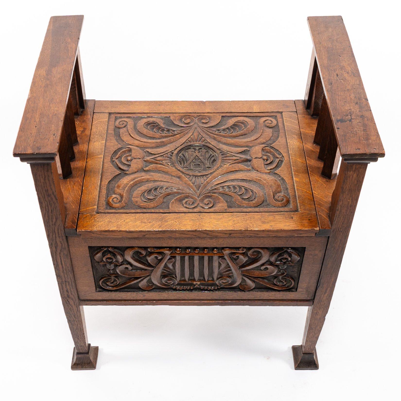 A. W. Simpson, attri. Arts & Crafts Eiche Klavierhocker im Angebot 3