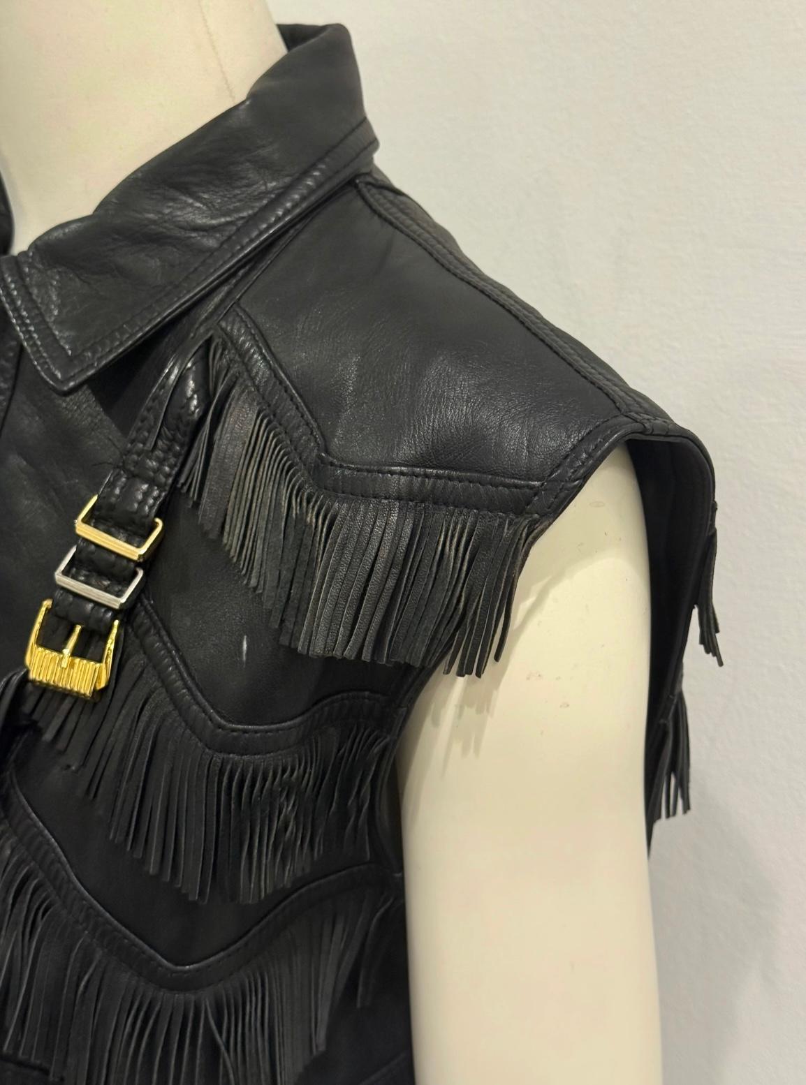 A/W1992 Gianni Versace - Gilet en cuir avec frange bondage en vente 7