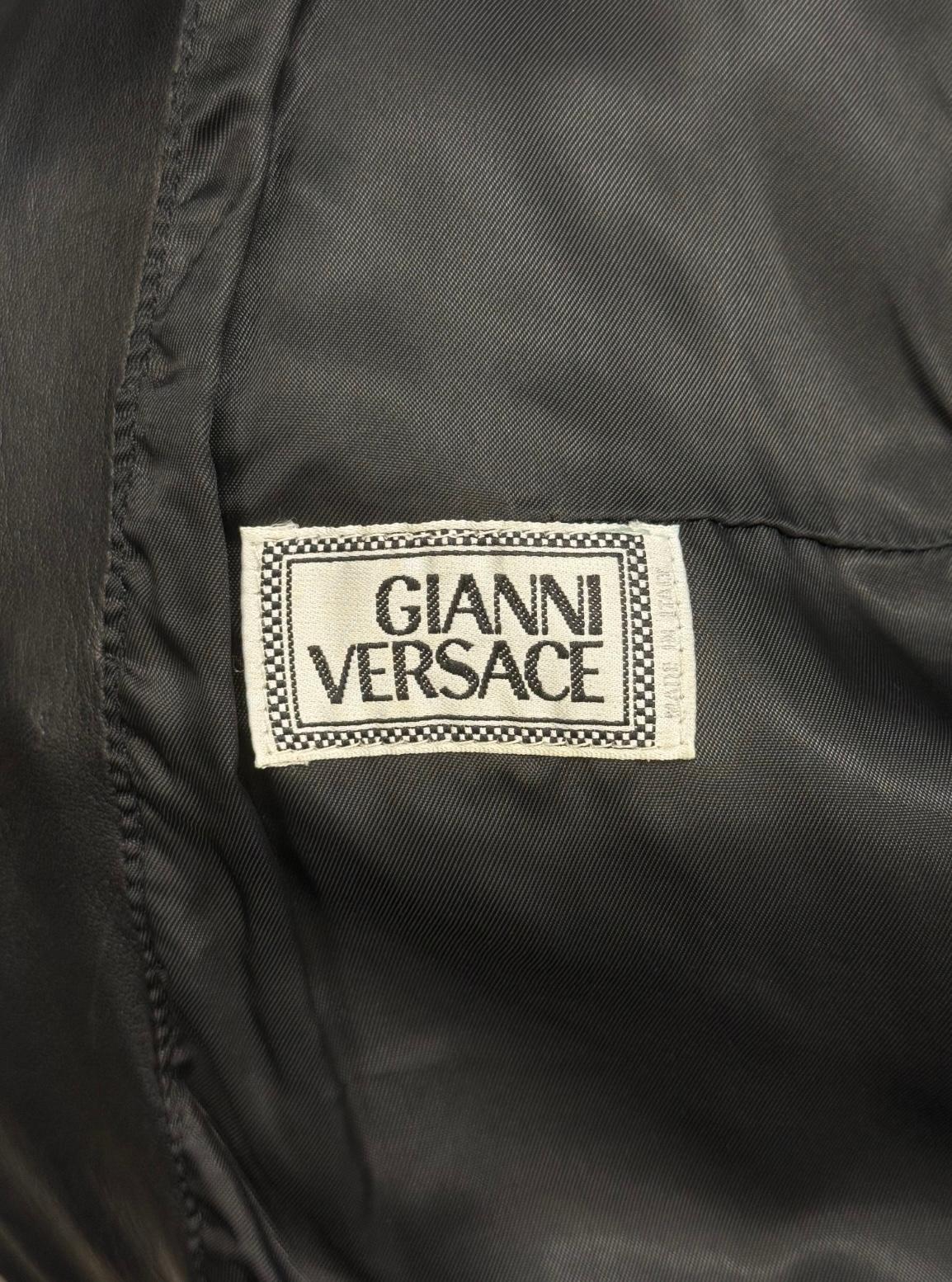 A/W1992 Gianni Versace - Gilet en cuir avec frange bondage en vente 10