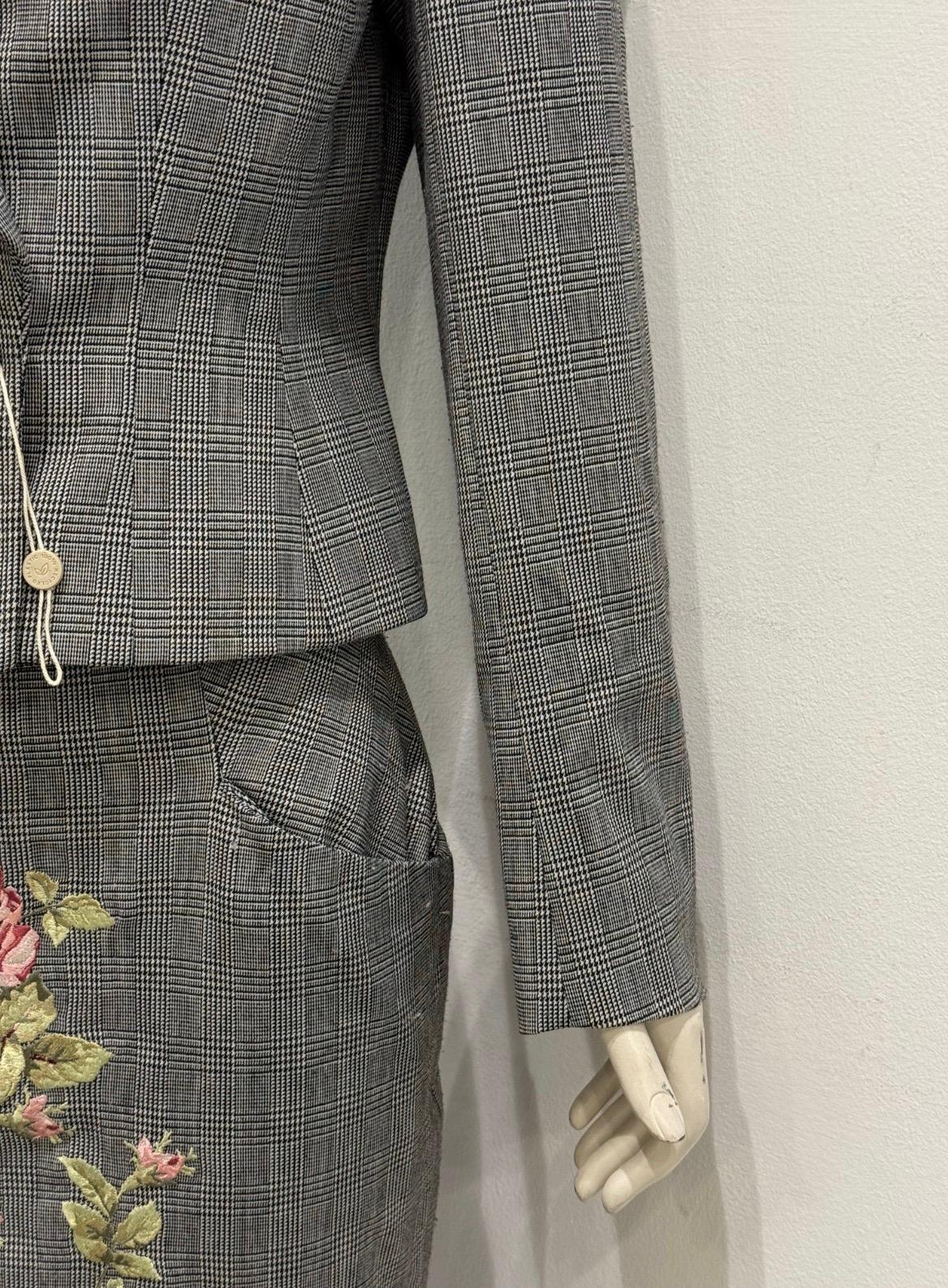 A/W1997 Alexander McQueen runway checked embroidered suit set In Excellent Condition For Sale In Padova, IT