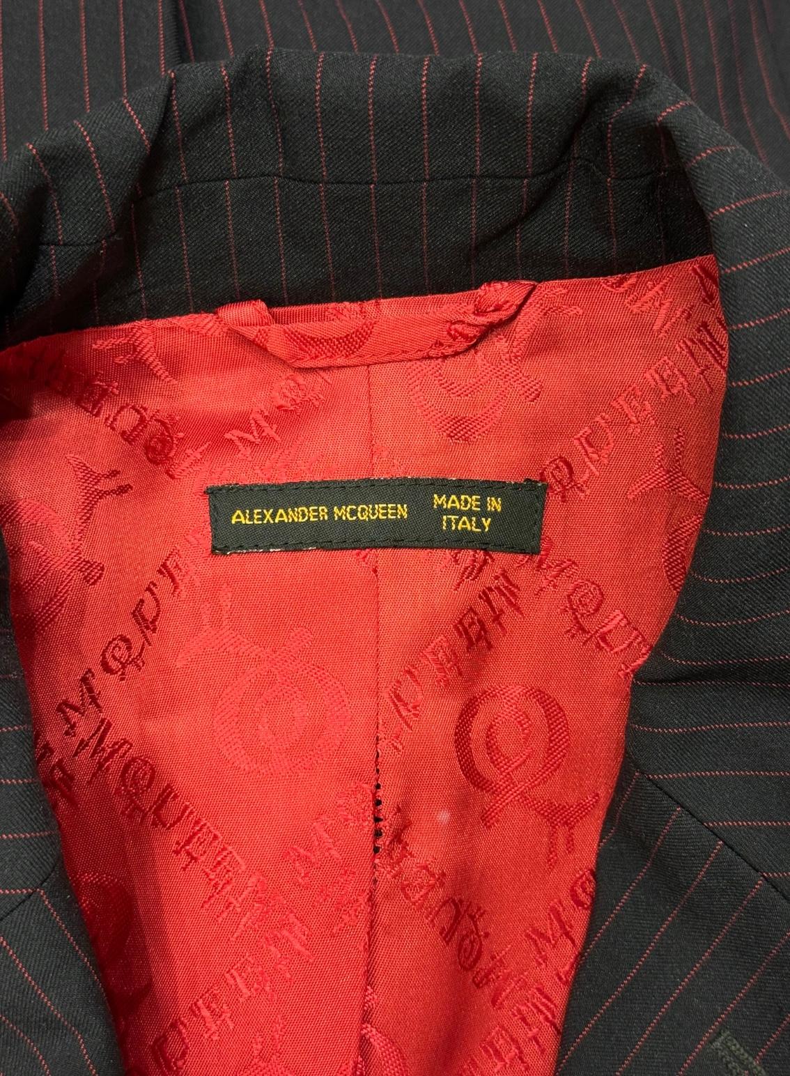 A/W1998 Alexander McQueen Manteau de tailleur long à rayures 