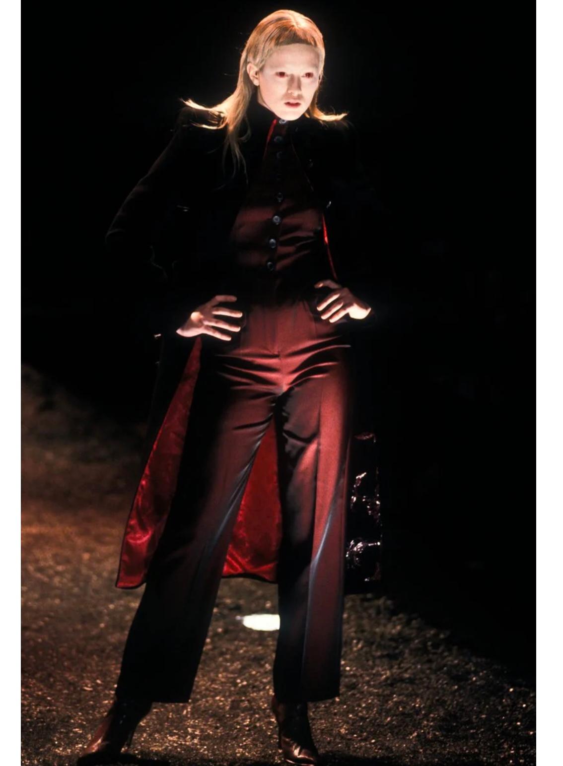 A/W 1998 Alexander McQueen Manteau de tailleur long à rayures 