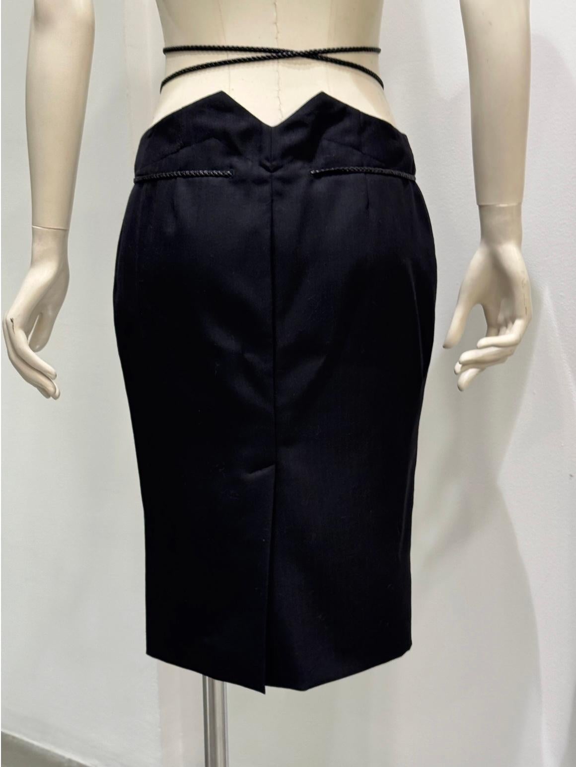 A/W2002 Gucci by Tom Ford - Ensemble blazer et jupe avec cordon en cuir en vente 6