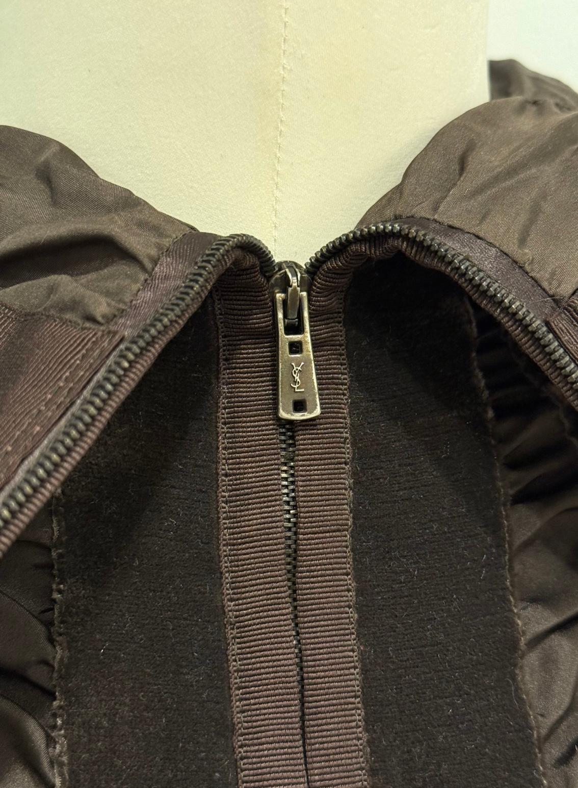 A/W2002 Yves Saint Laurent by Tom Ford veste en velours ruché avec ceinture à nœuds en vente 1