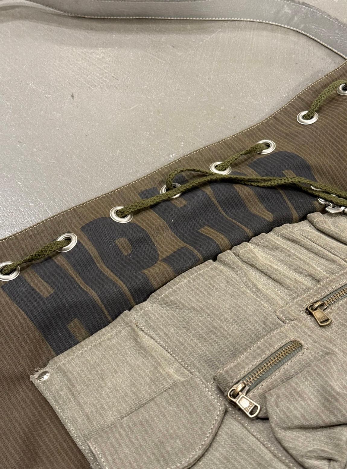 Borsa a tracolla con catena cargo Dolce & Gabbana A/W2003 in vendita 1