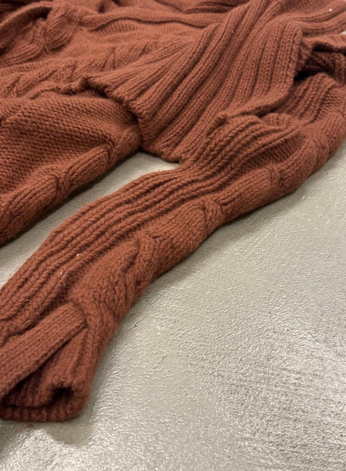 Maglione con bretelle in maglia a cavi decostruiti Vivienne Westwood A/W2004 in vendita 5