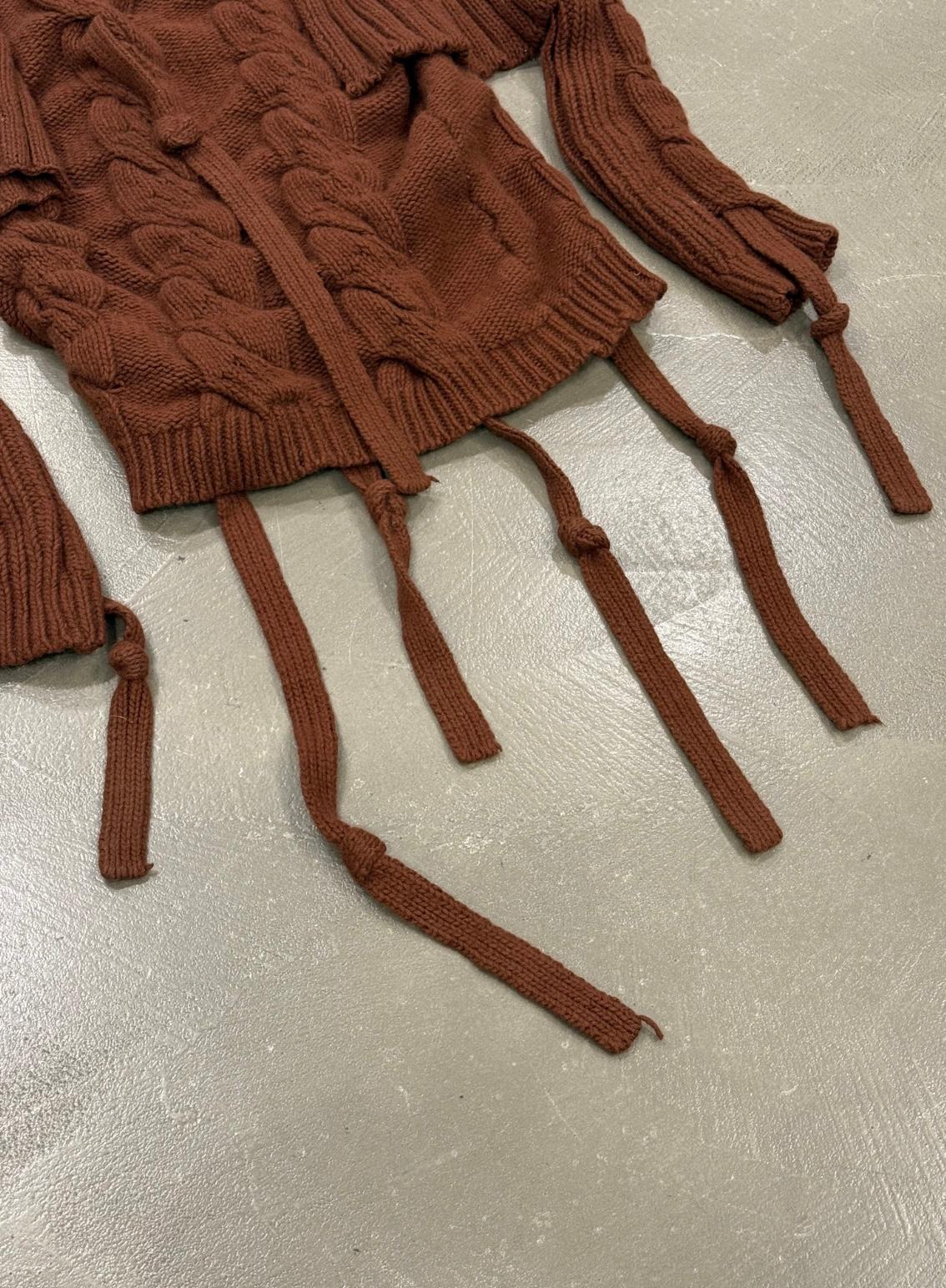 da uomo o donna Maglione con bretelle in maglia a cavi decostruiti Vivienne Westwood A/W2004 in vendita