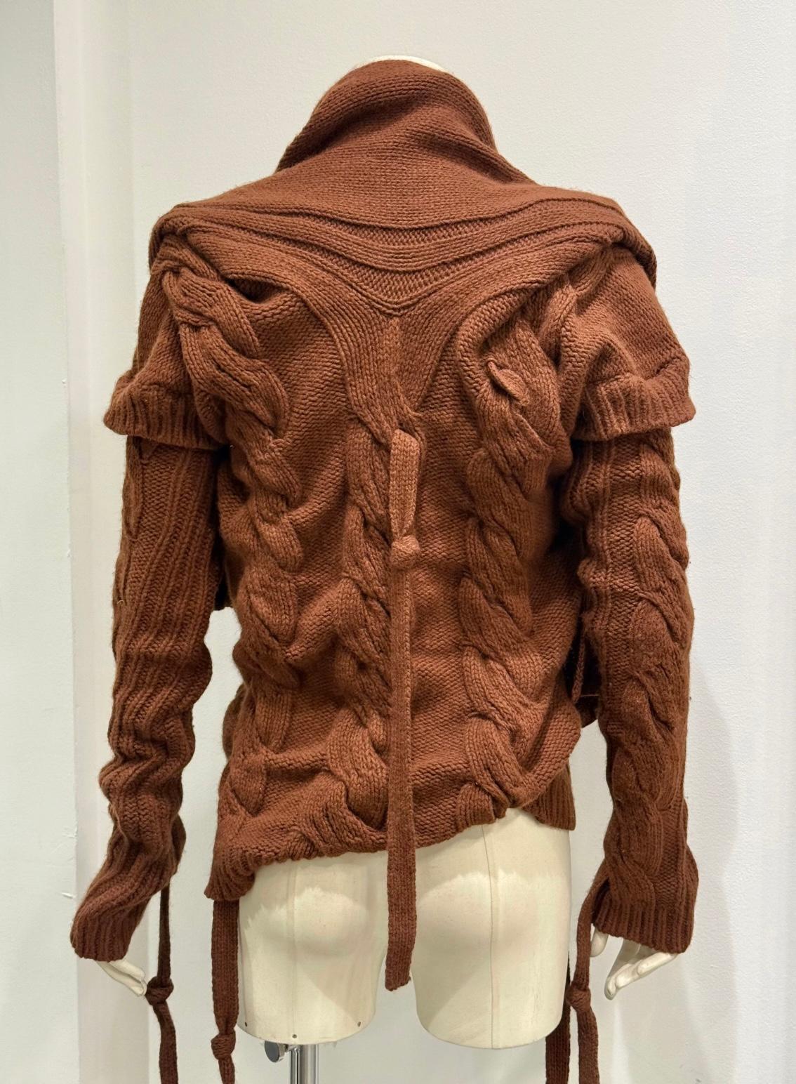 Maglione con bretelle in maglia a cavi decostruiti Vivienne Westwood A/W2004 in vendita 2