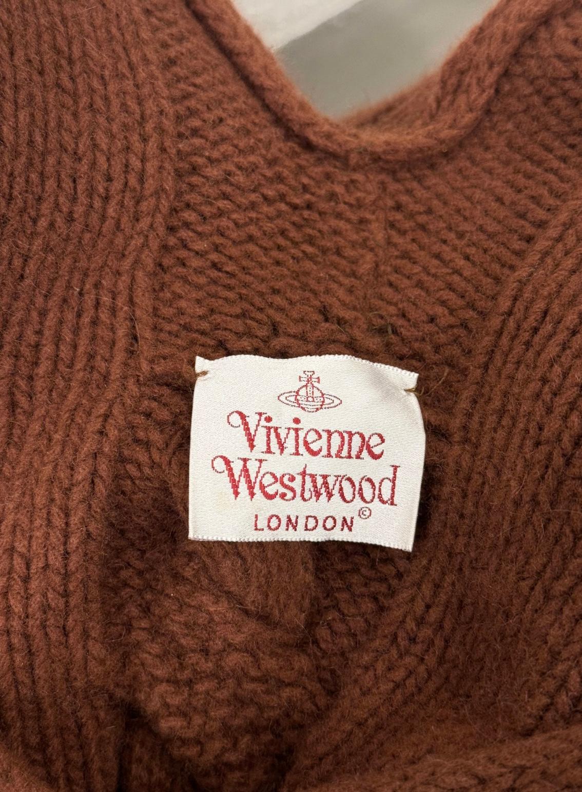 Maglione con bretelle in maglia a cavi decostruiti Vivienne Westwood A/W2004 in vendita 4