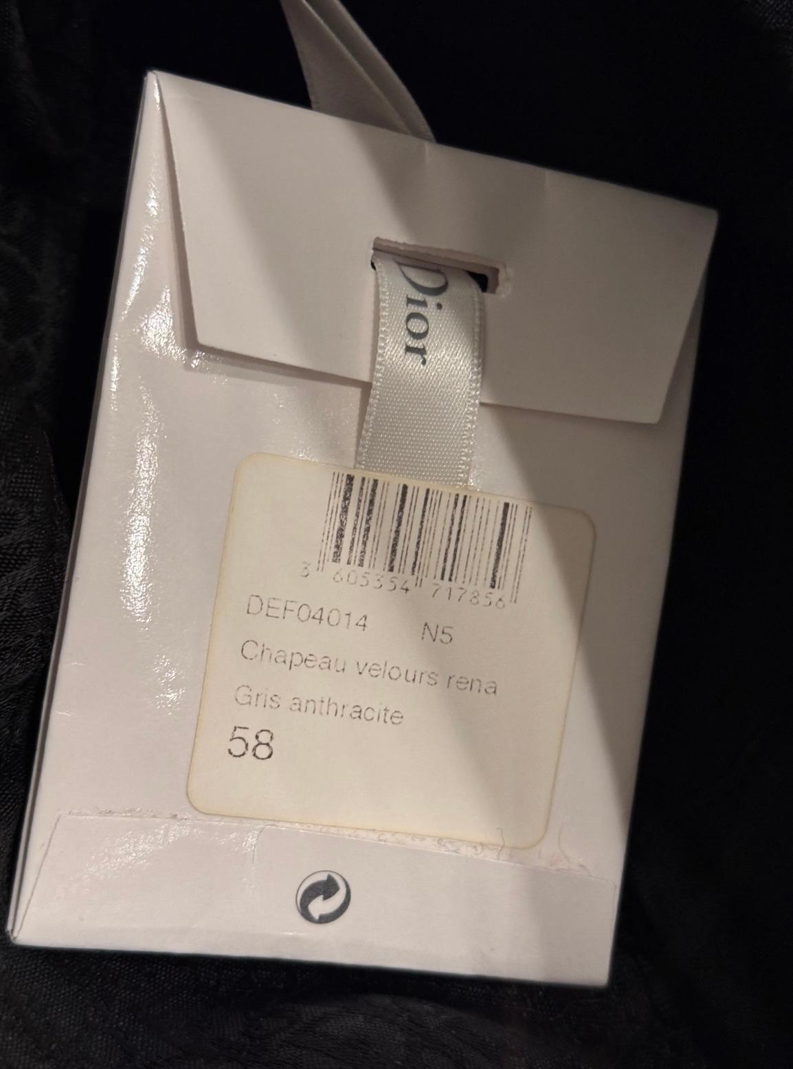 A/W2007 Christian Dior by John Galliano runway Mohawk fox fur hat - NEW in vendita 3