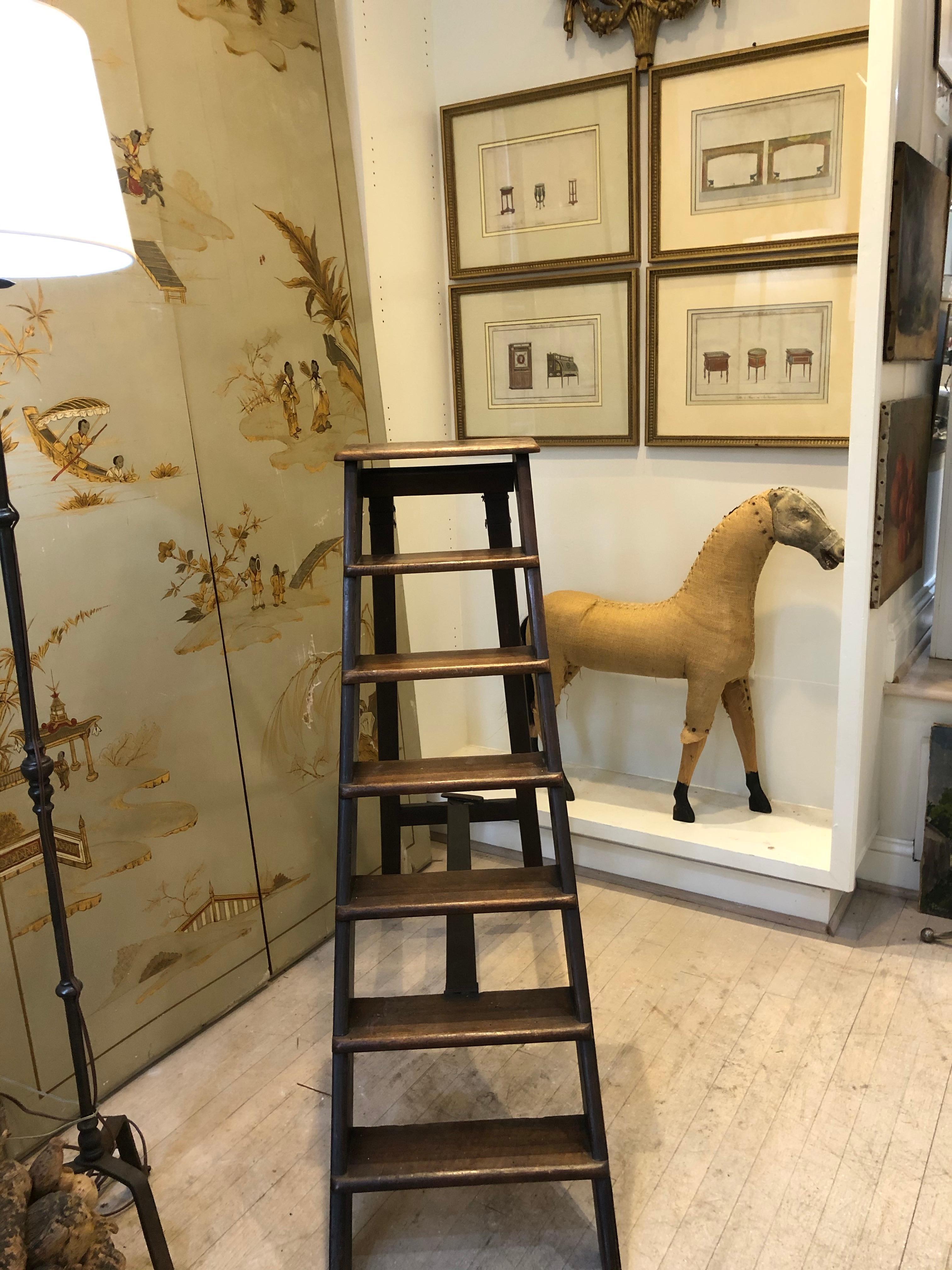 Walnut and Chestnut Library Step Ladder In Good Condition In Washington, DC