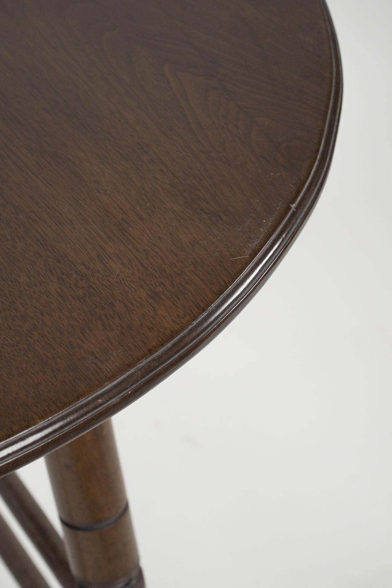 Aesthetic Movement Walnut centre table with incised circular details to the legs For Sale 1