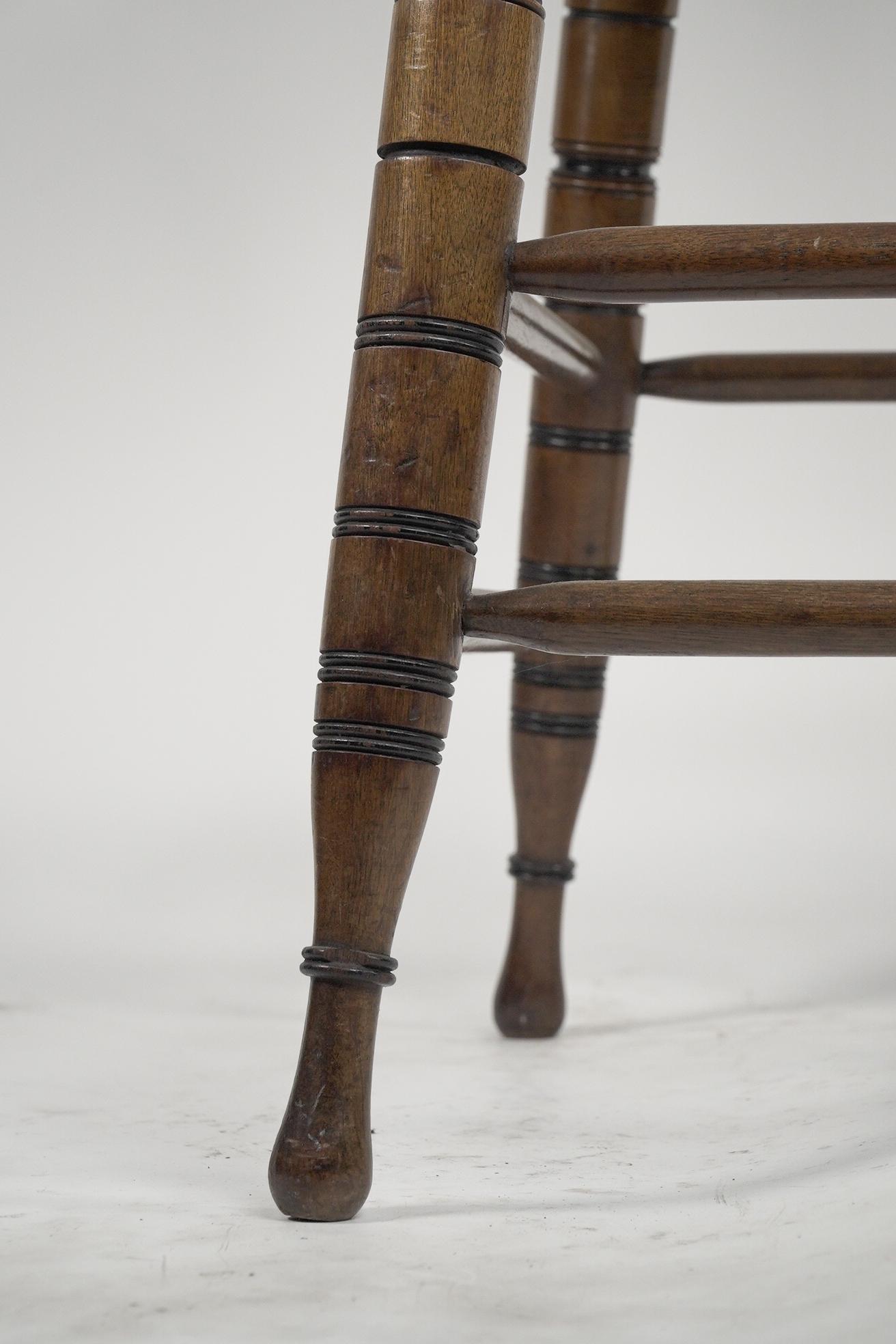 Aesthetic Movement Walnut centre table with incised circular details to the legs For Sale 2