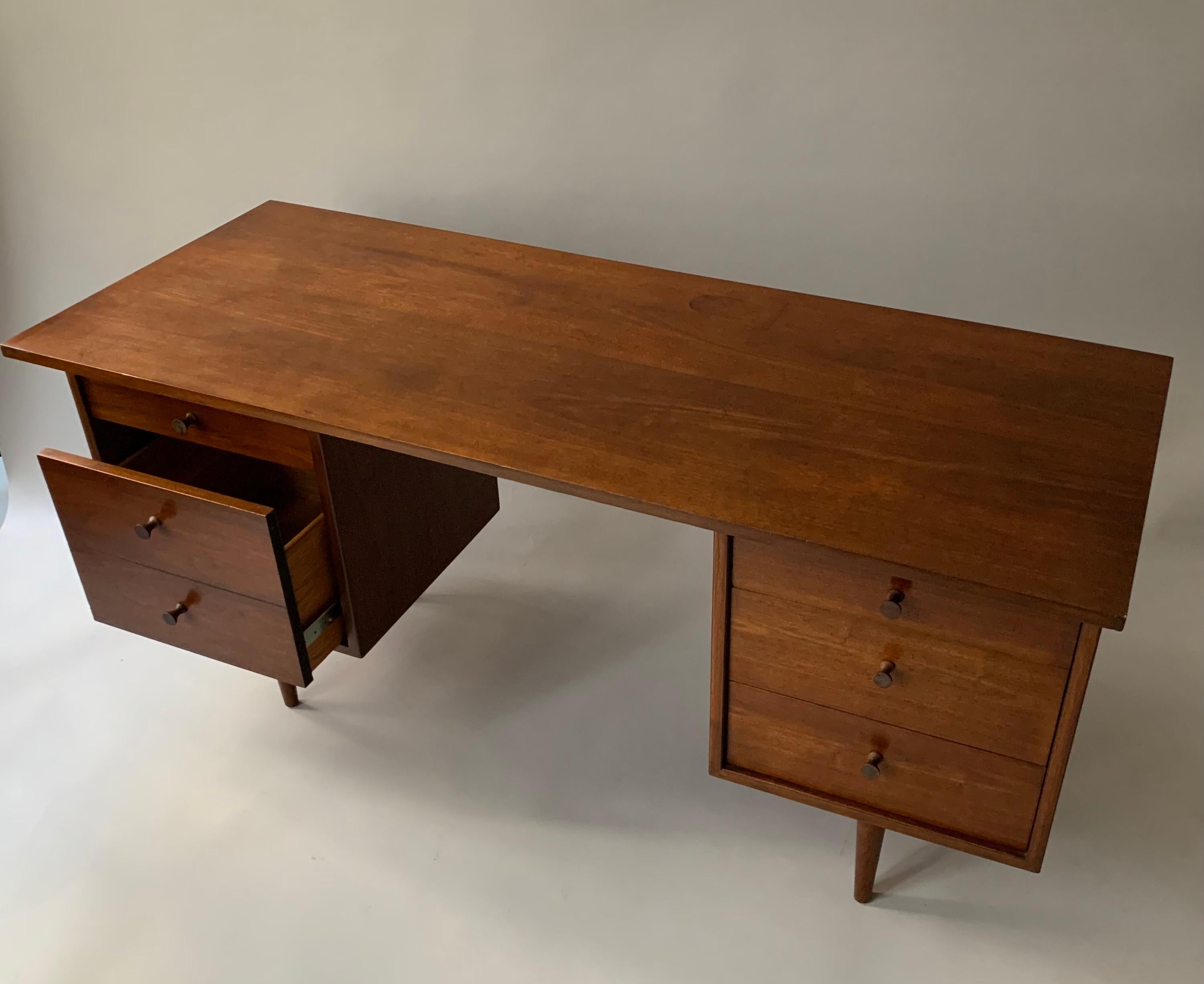 Walnut Desk by Richard Artschwager In Good Condition In New York, NY