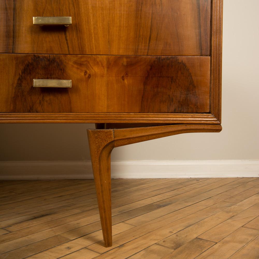 Walnut Dresser with Six Drawers in the Manner of Ico Parisi, circa 1950 1