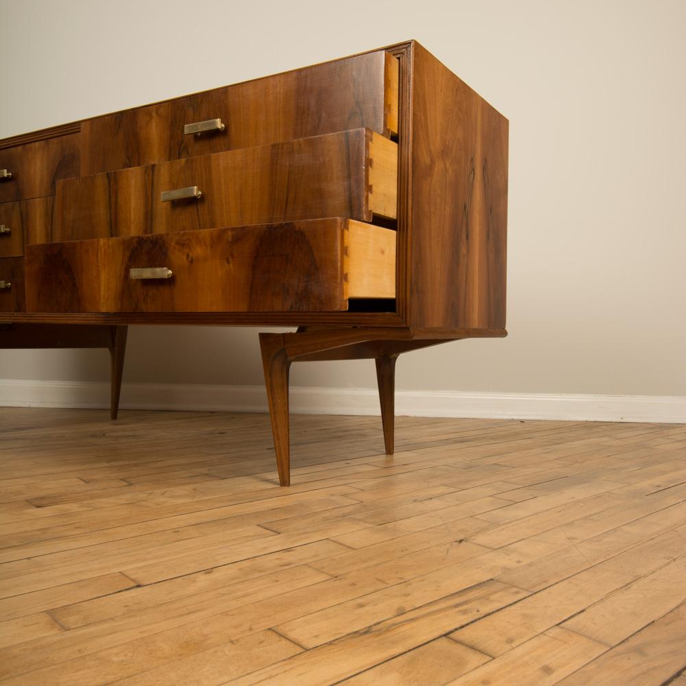 Walnut Dresser with Six Drawers in the Manner of Ico Parisi, circa 1950 3