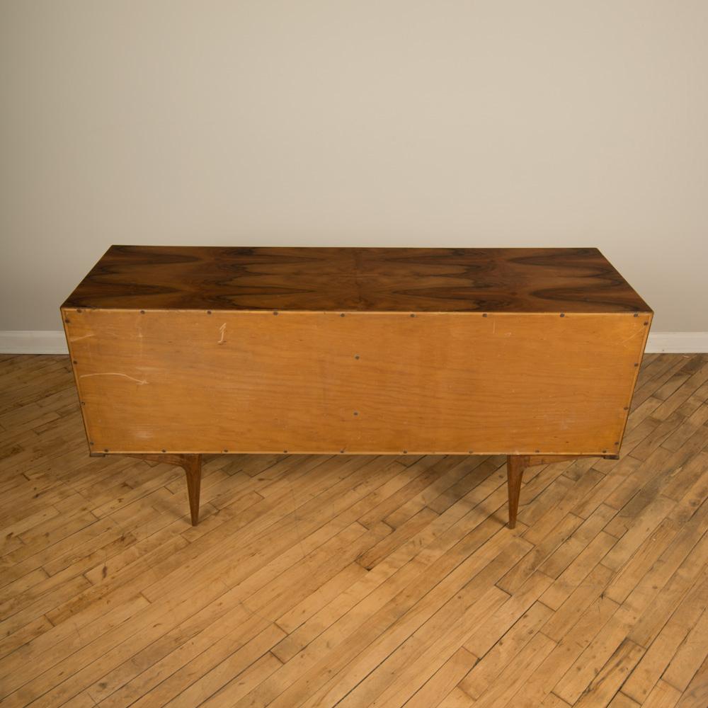 Walnut Dresser with Six Drawers in the Manner of Ico Parisi, circa 1950 4