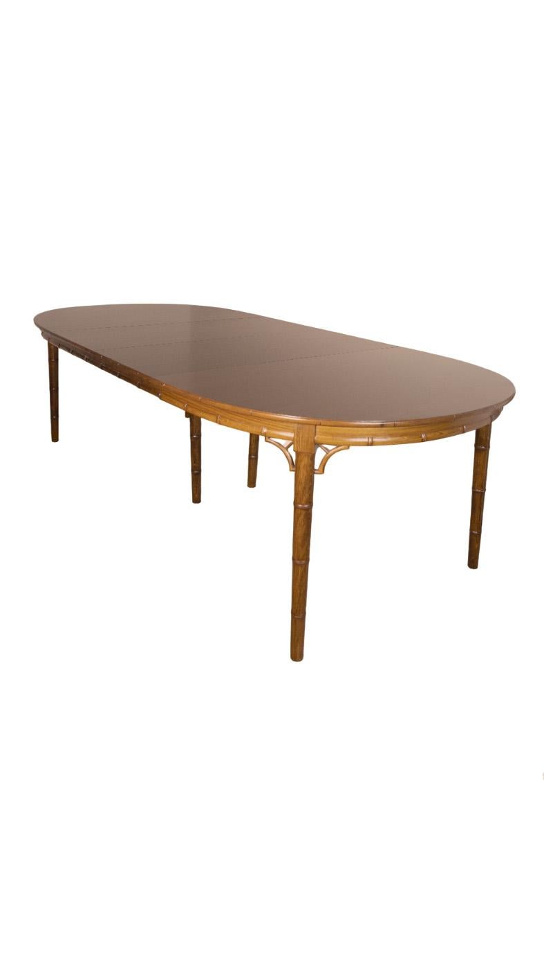 A Walnut Oval Dining Table in the English Regency Style c. 1940 For Sale 3