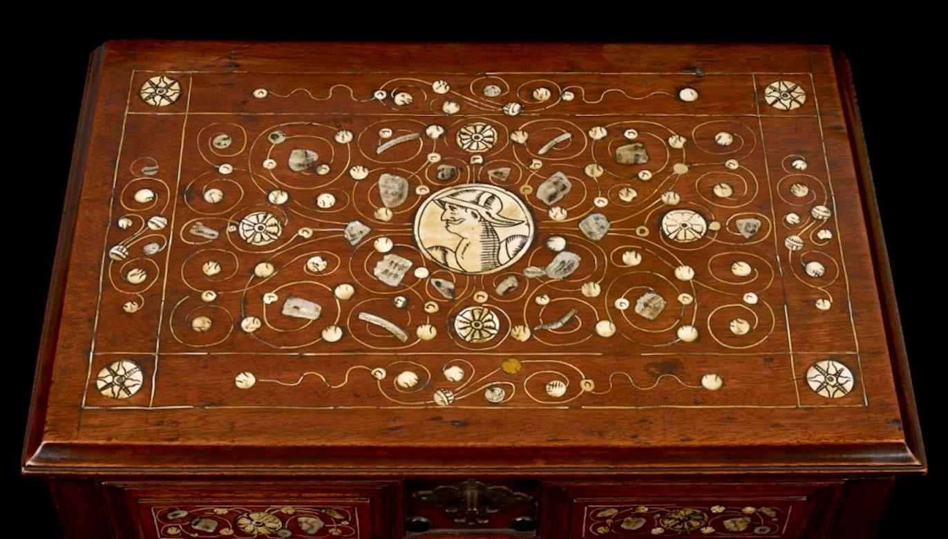 Walnut Table Cabinet, English, circa 1670 For Sale 1