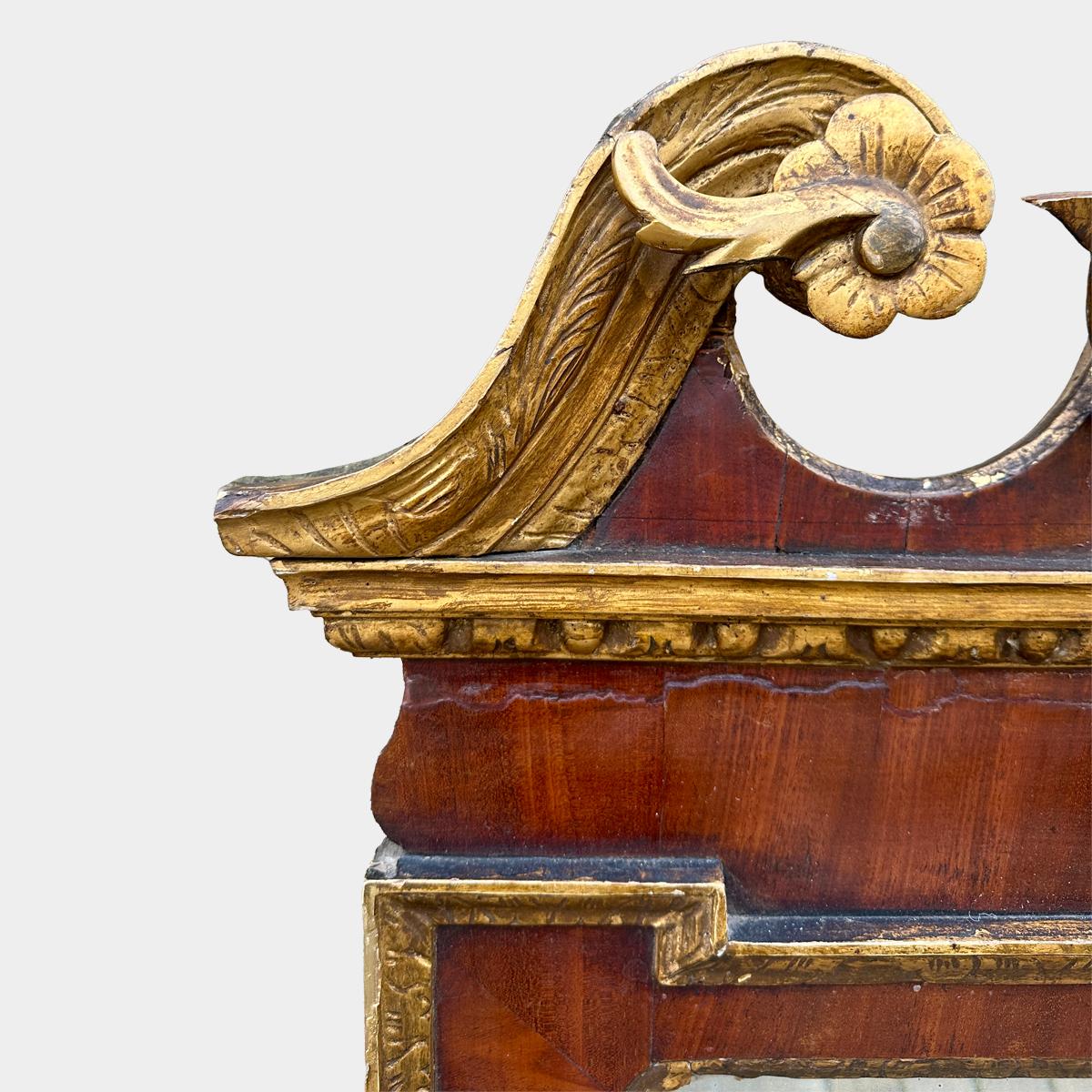 Miroir d'embarcadère George II en wanut et bois doré en vente 1
