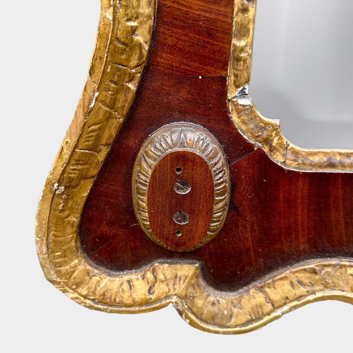 Miroir d'embarcadère George II en wanut et bois doré en vente 2