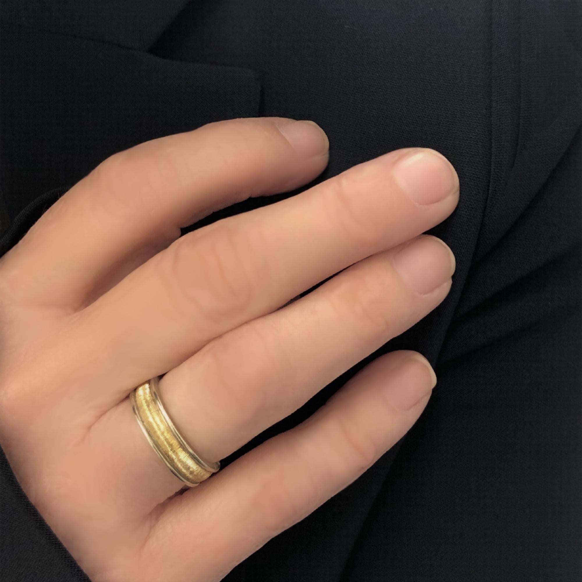 Ehering signiert Mario Buccellati in 18 Karat im Zustand „Hervorragend“ in Miami, FL