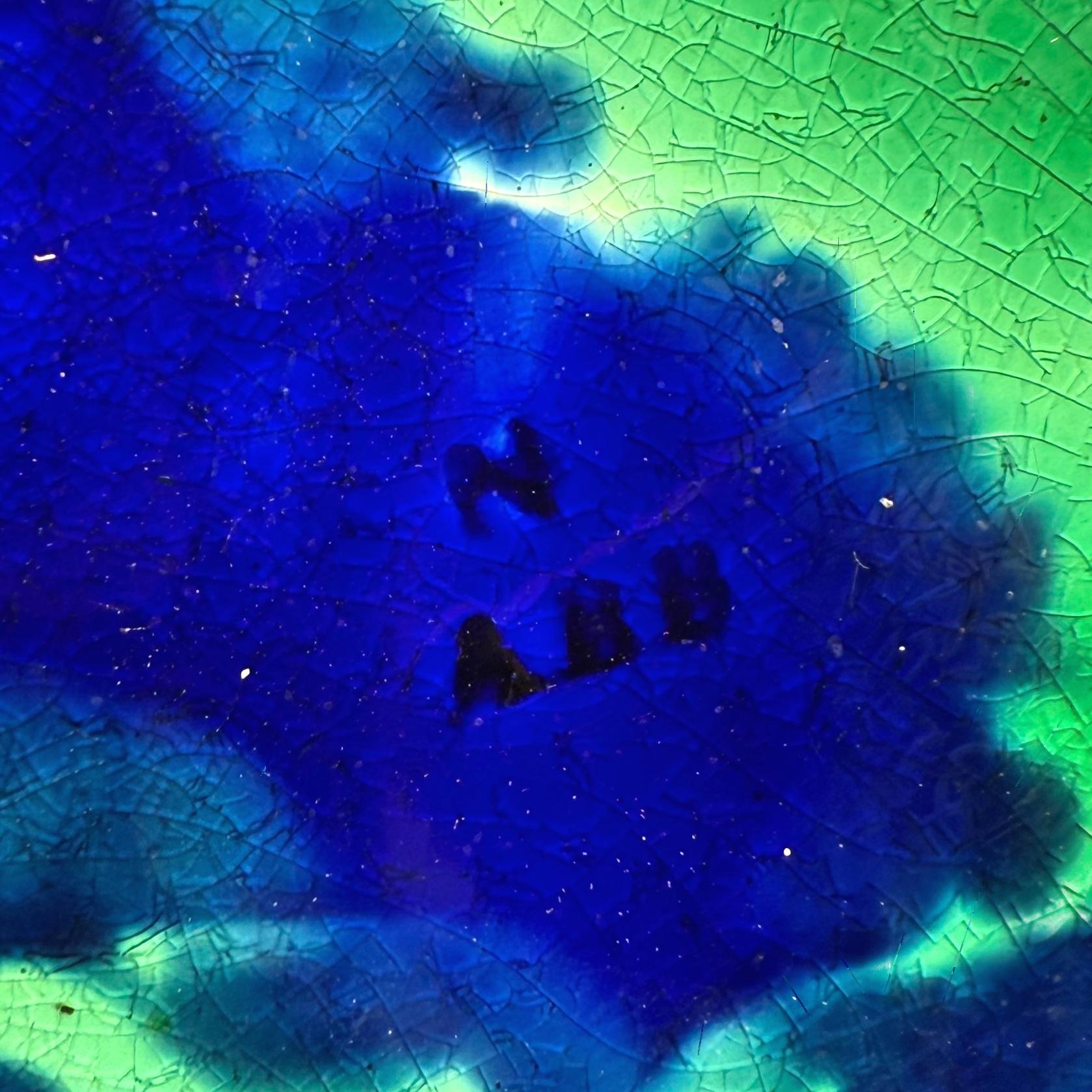 Plato de mayólica Wedgwood con perro, inglés, ca. 1873 en venta 5