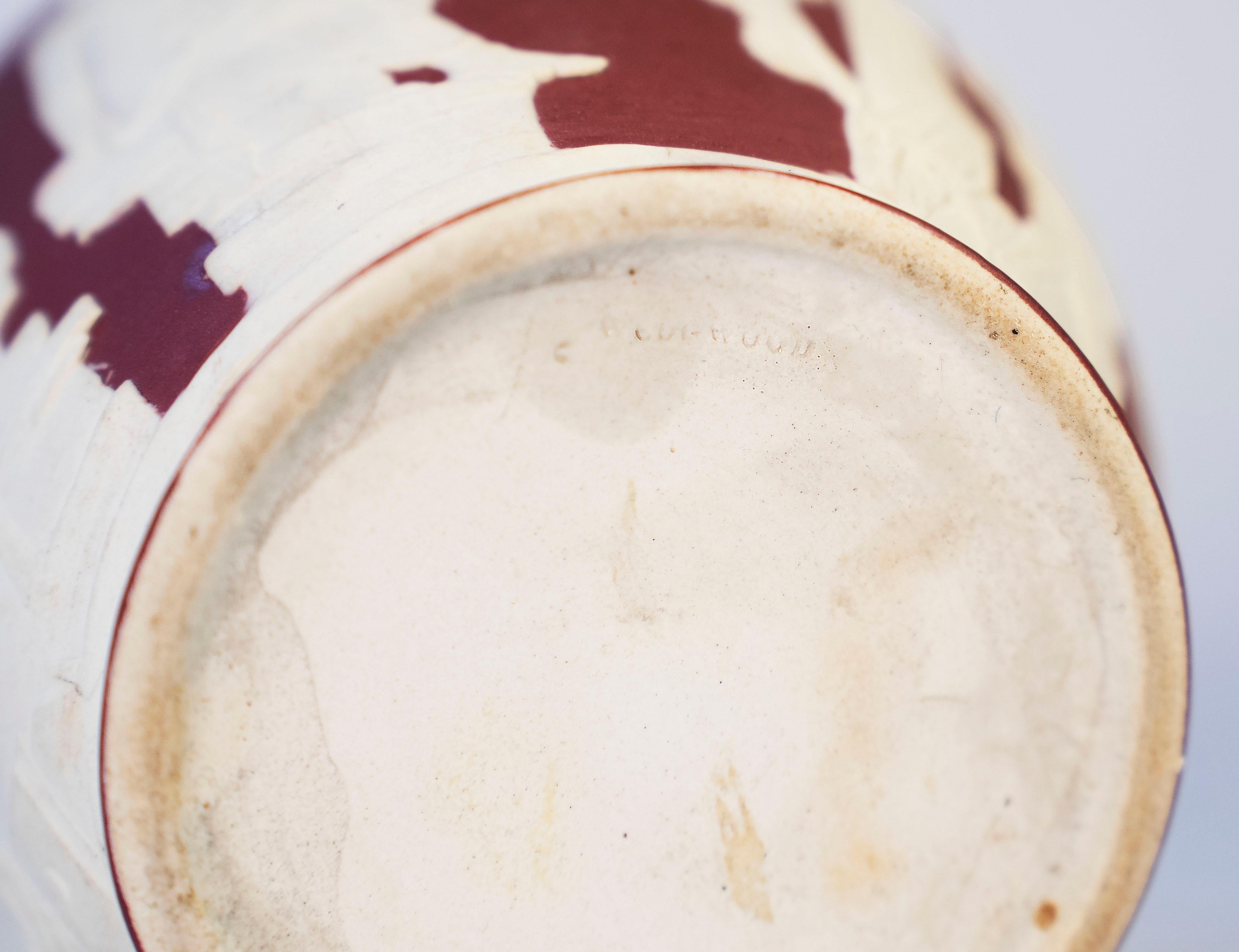A Wedgwood Portland Vase in Crimson Jasper Dip In Good Condition In Scottsdale, AZ