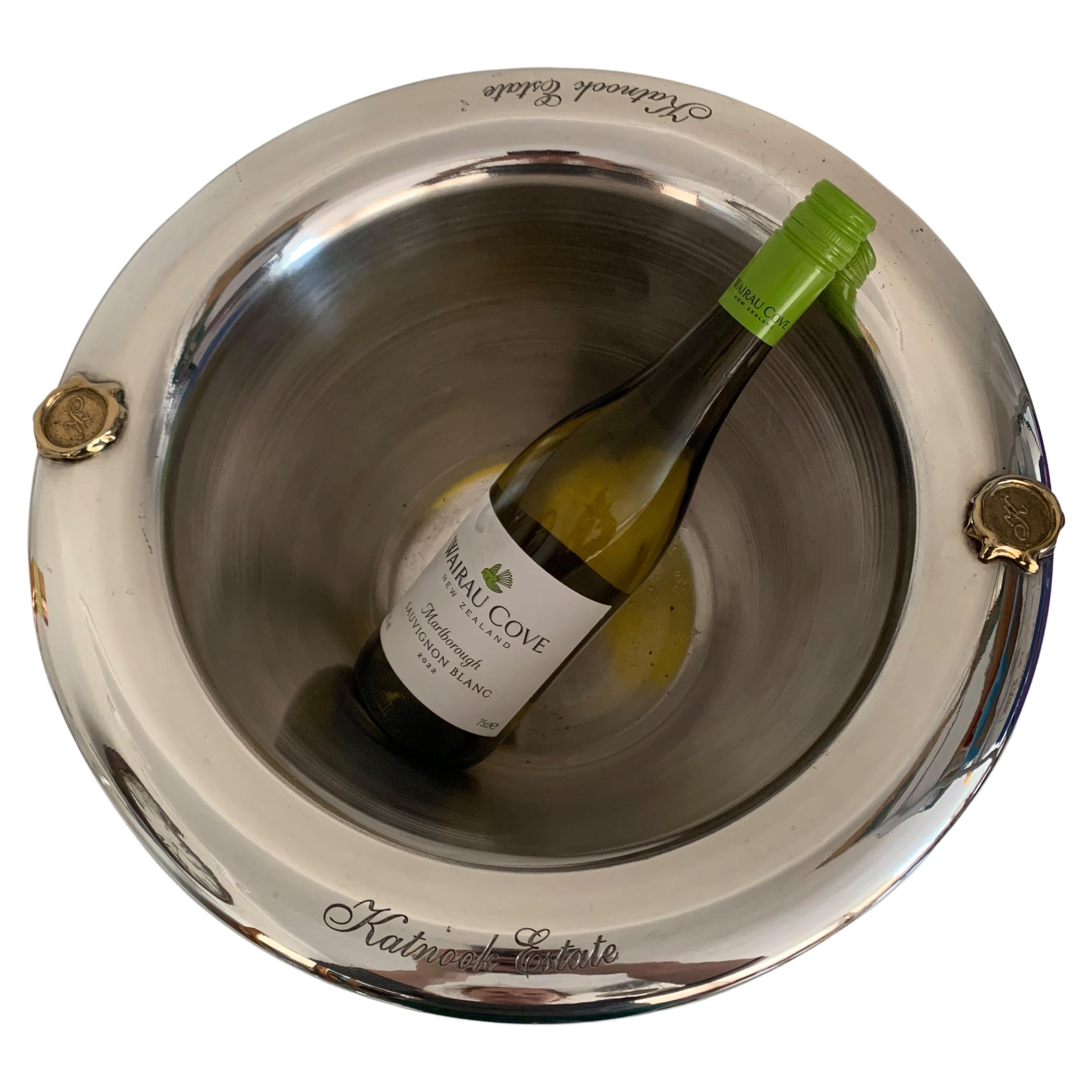 Australien Rafraîchisseur à vin circulaire de qualité supérieure avec sceaux à cire en laiton Katnook Estate en vente