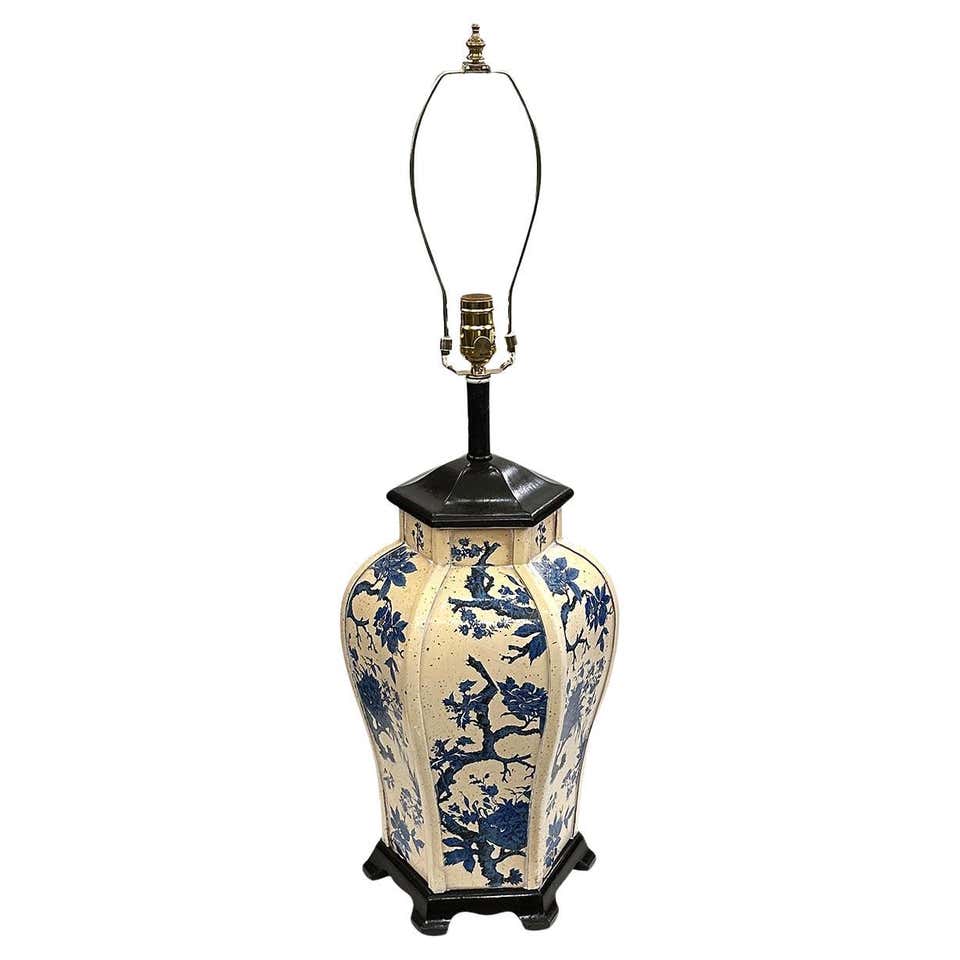 Chinoiserie Porcelain Lamps For Sale at 1stDibs | chinoiserie lamps for ...