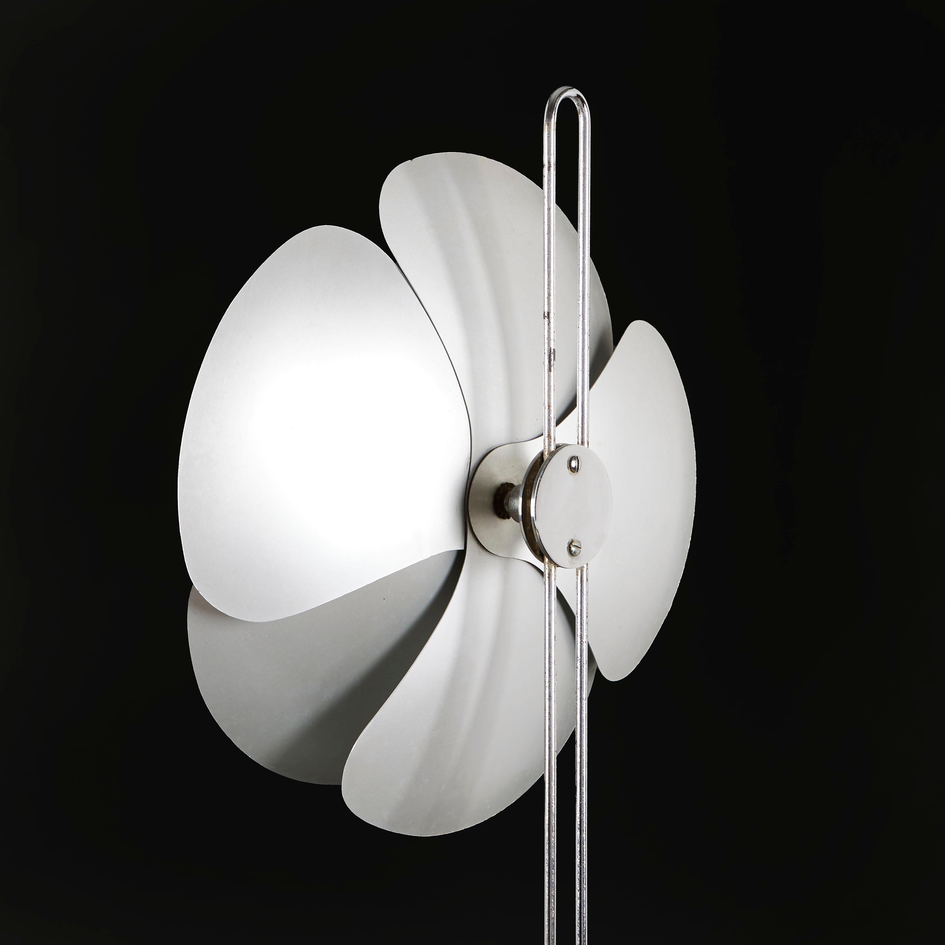 Lampadaire à fleurs blanches d'Olivier Mourgue pour Disderot, modèle 2093-225 Bon état - En vente à London, GB