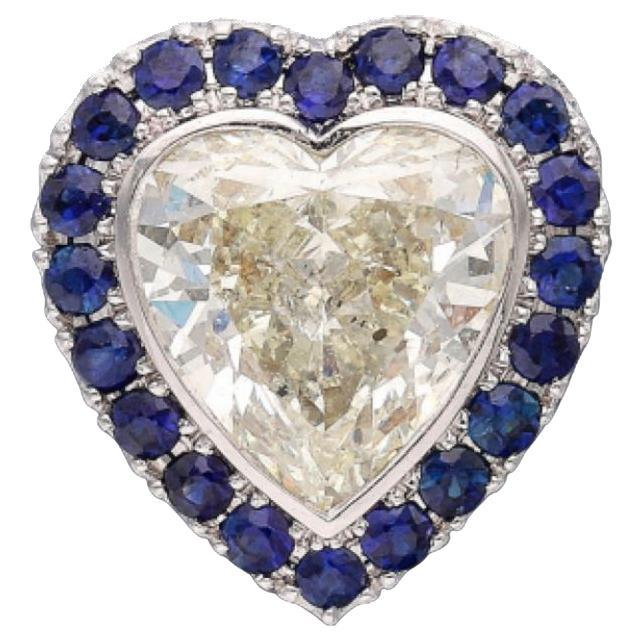 Pendentif cœur en or blanc avec diamants et saphirs  en vente
