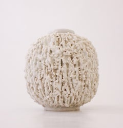 A White Hedgehog vase - Chamotte - Gunnar Nylund - Rörstrand
