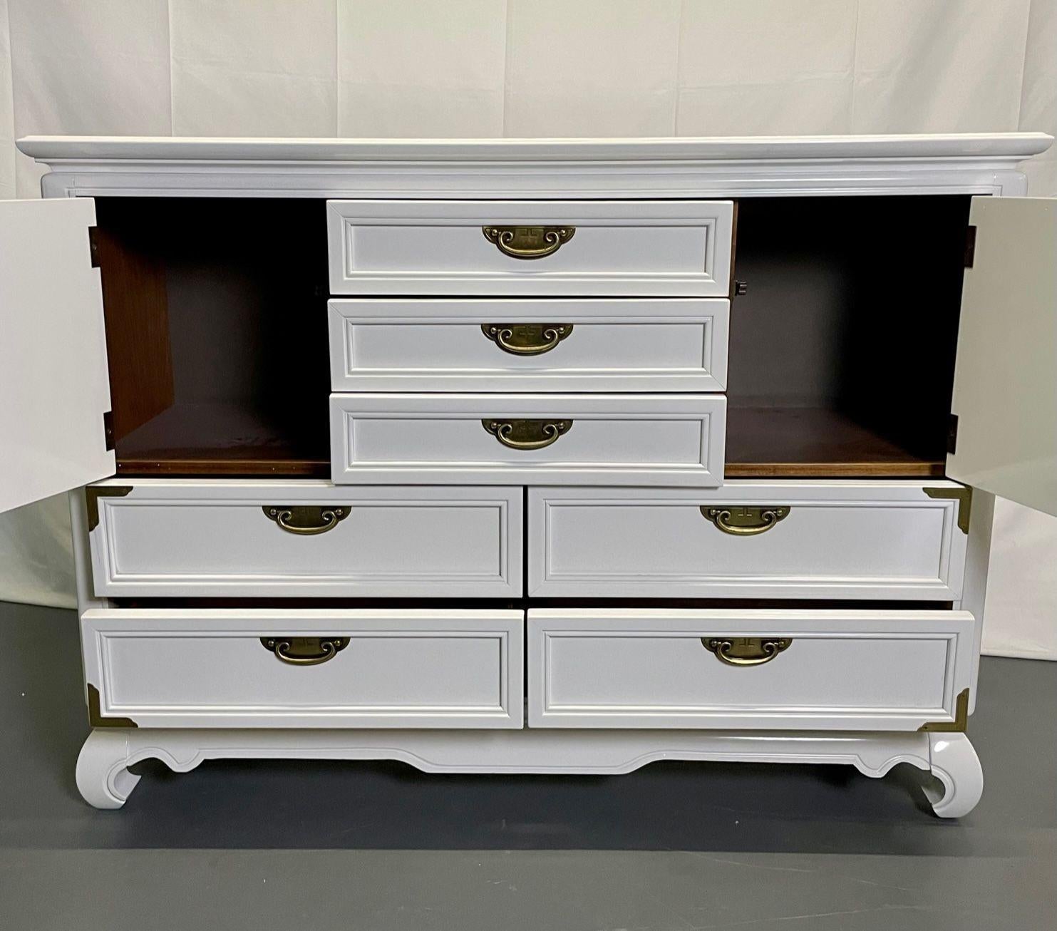 Mid-Century Modern White Lacquered Campaign Style Chest, Cabinet or Mini Armiore For Sale