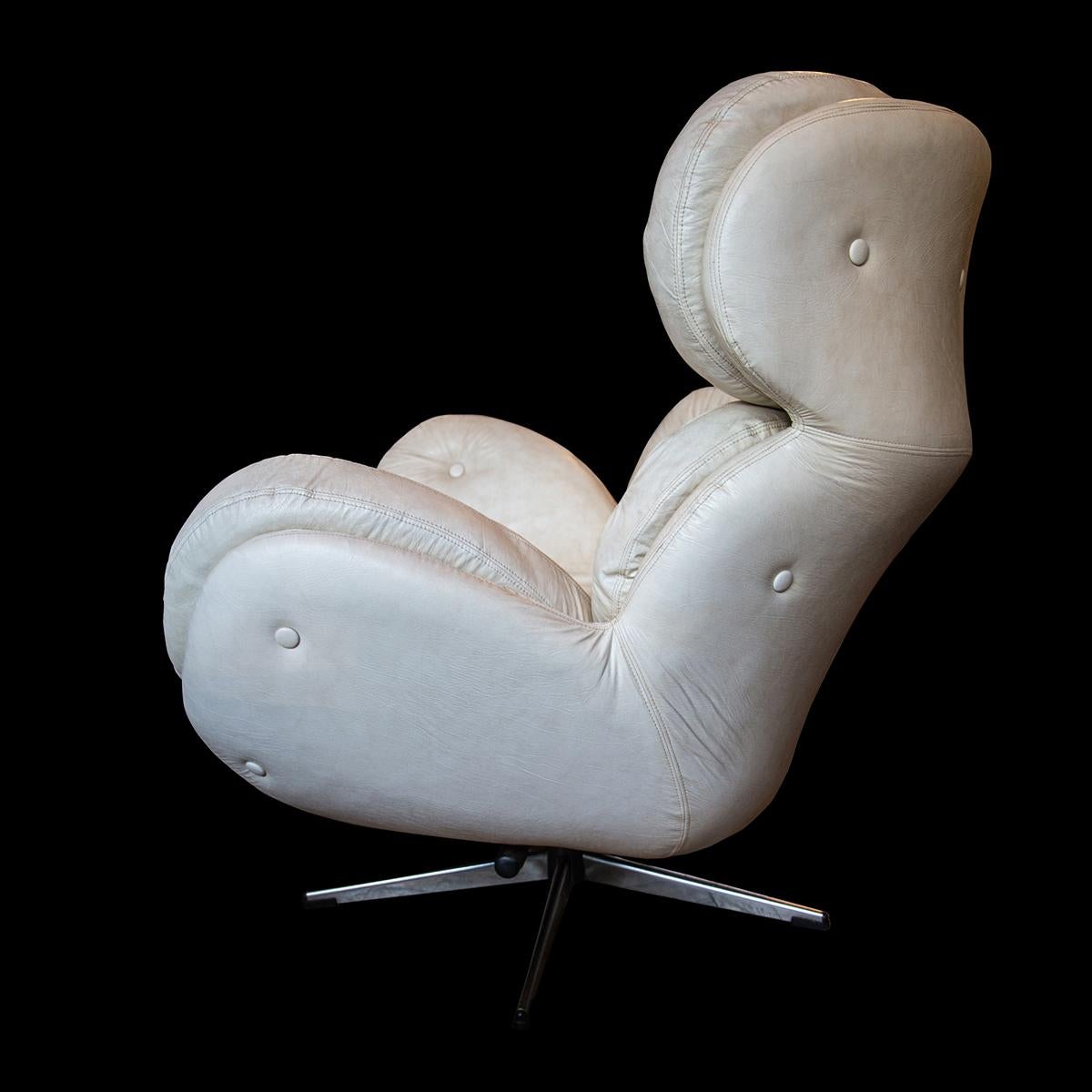 Norwegian White Leather Lounge Chair by Torring Mobelfabrikk, Norway, 1970