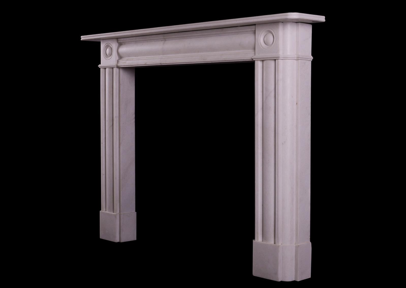 A White Marble Fireplace in the Regency Manner In Good Condition For Sale In London, GB