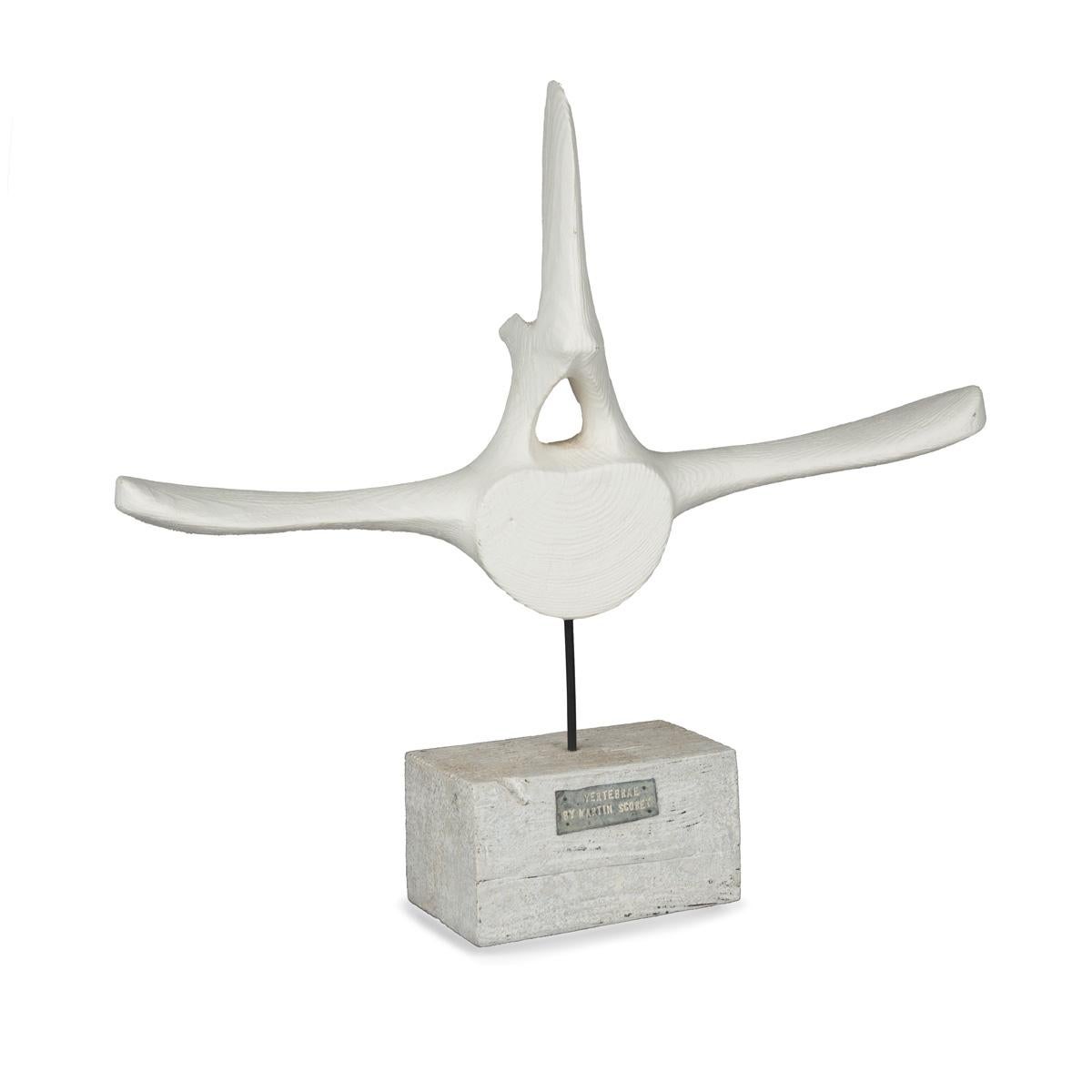 A white painted driftwood whale vertebra by Martin Scorey In Good Condition For Sale In Lymington, Hampshire