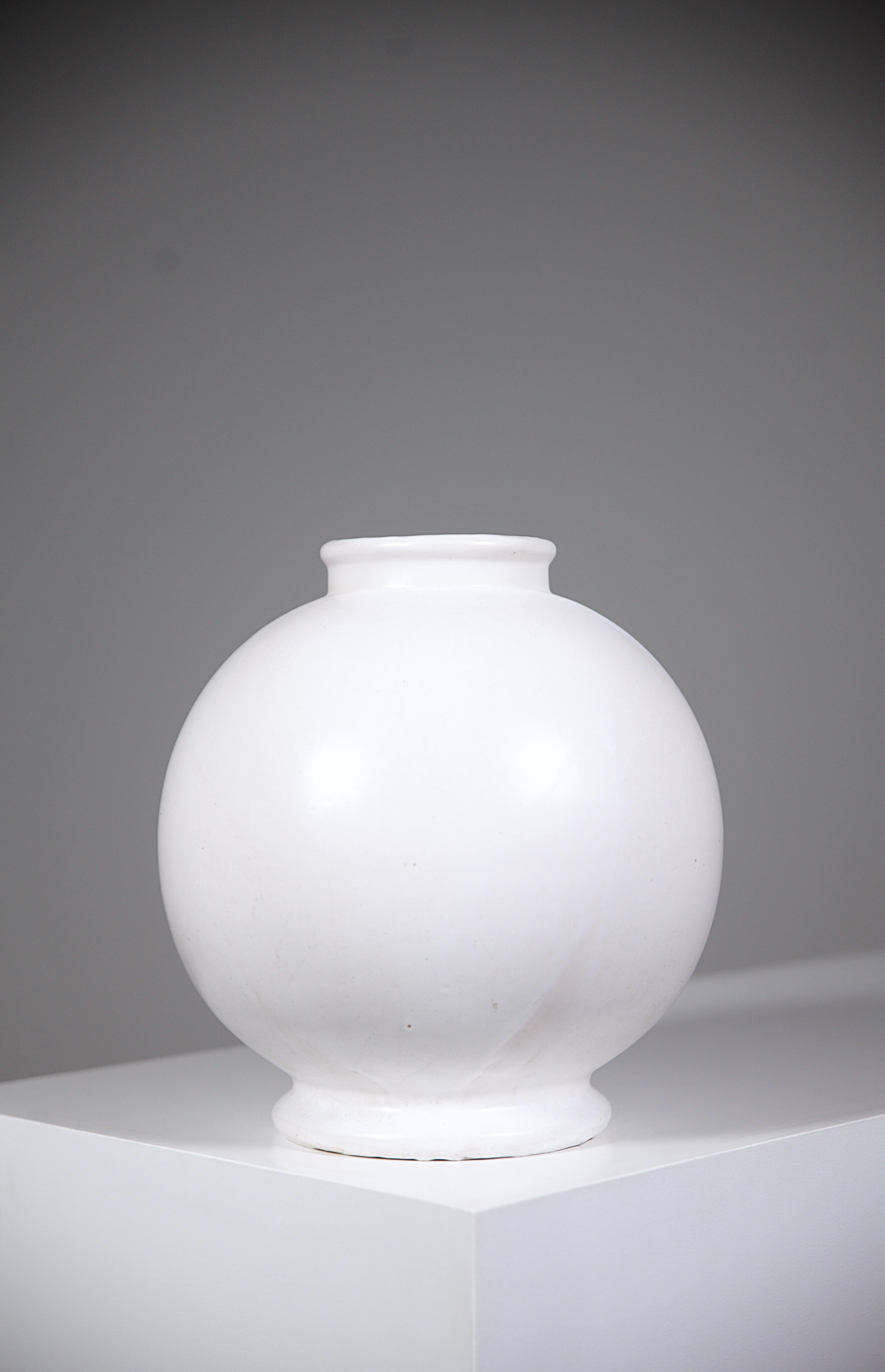 A White Round Vase by Félix Gète France 1930's For Sale 1