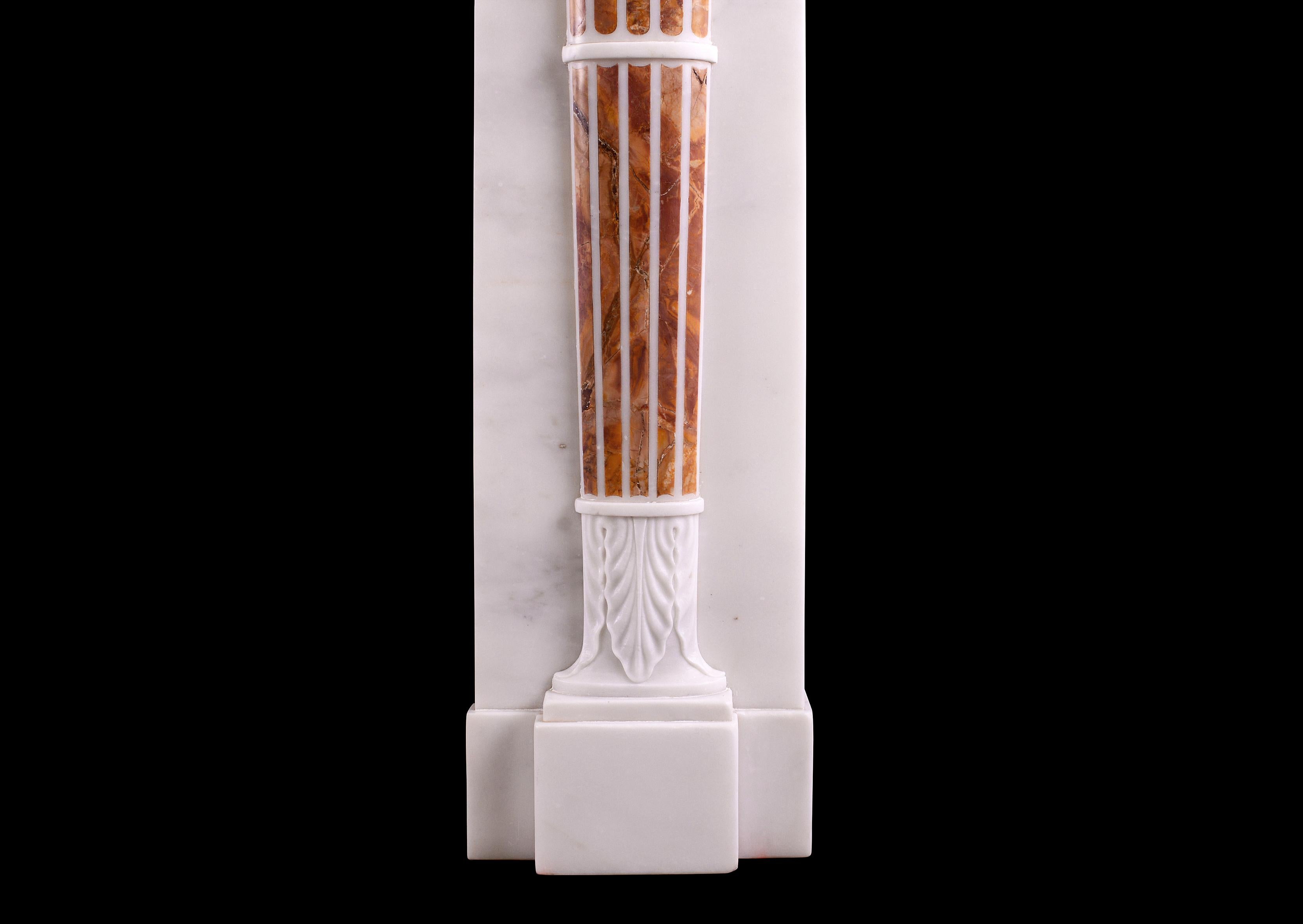 Cheminée en marbre blanc statuaire avec incrustation de jaspe de style géorgien tardif Bon état - En vente à London, GB