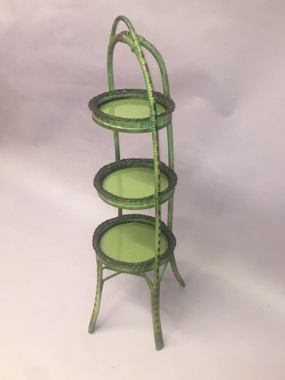 American A Wicker Pie / Hors- d'oeuvres Server in French Green Finish For Sale