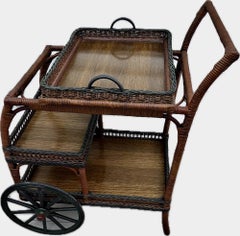 Tee-/Barwagen aus Korbweide mit Serviertablett, mittleres und niedriges Regal   W/ Bar-Top-Finish